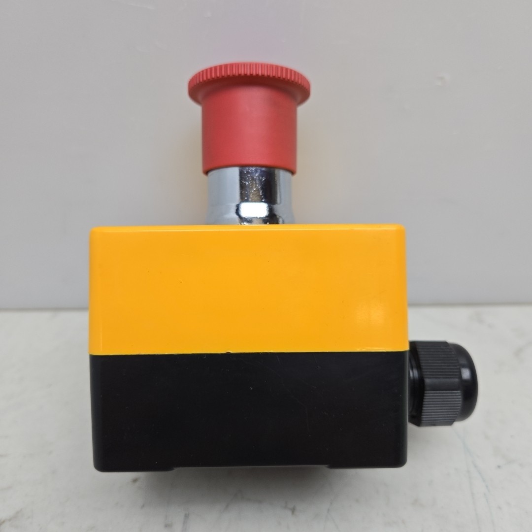 Banner ESL-30/60 Emergency Stop Button With Enclosure 120656