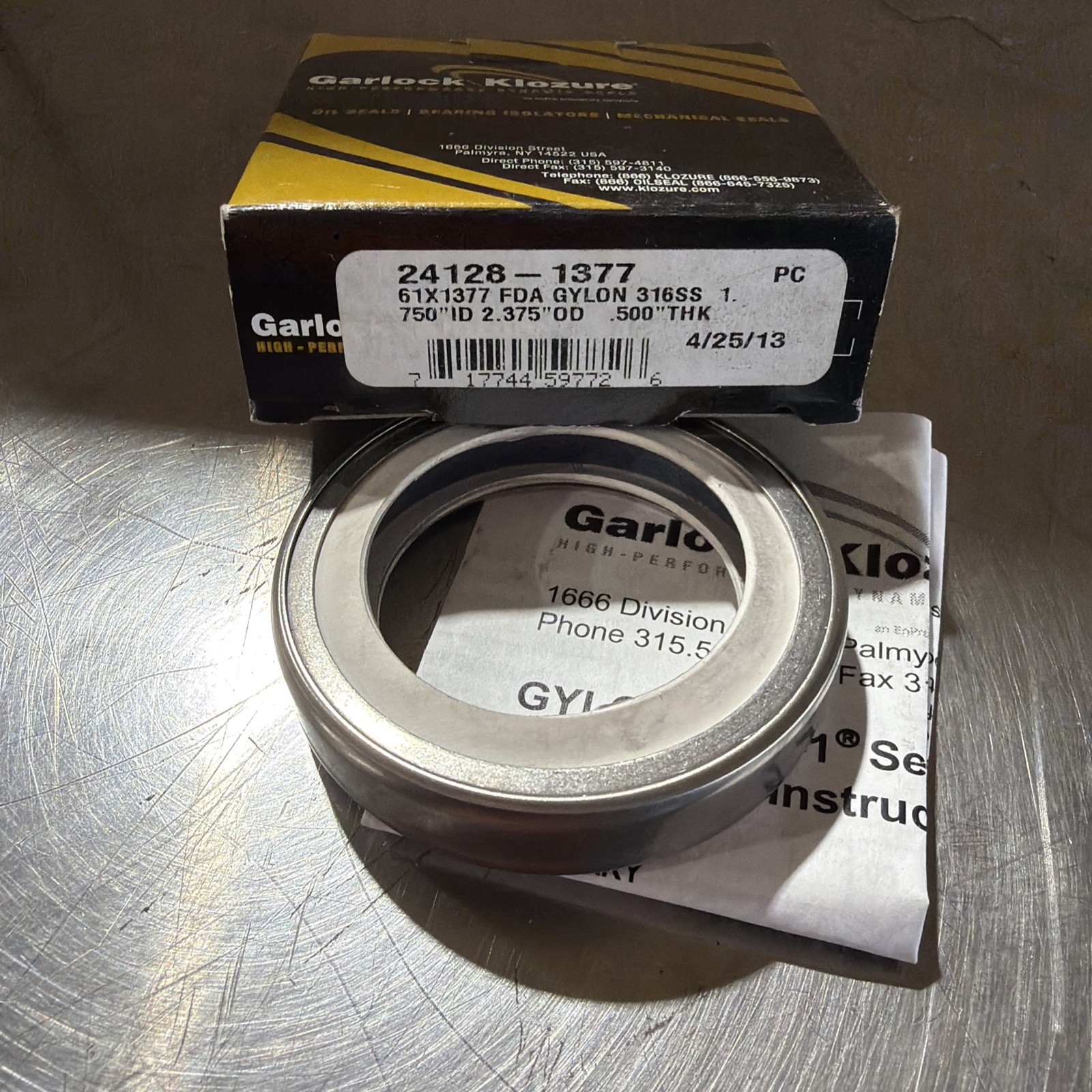 Garlock KLOZURE Oil Seal 24128-1377