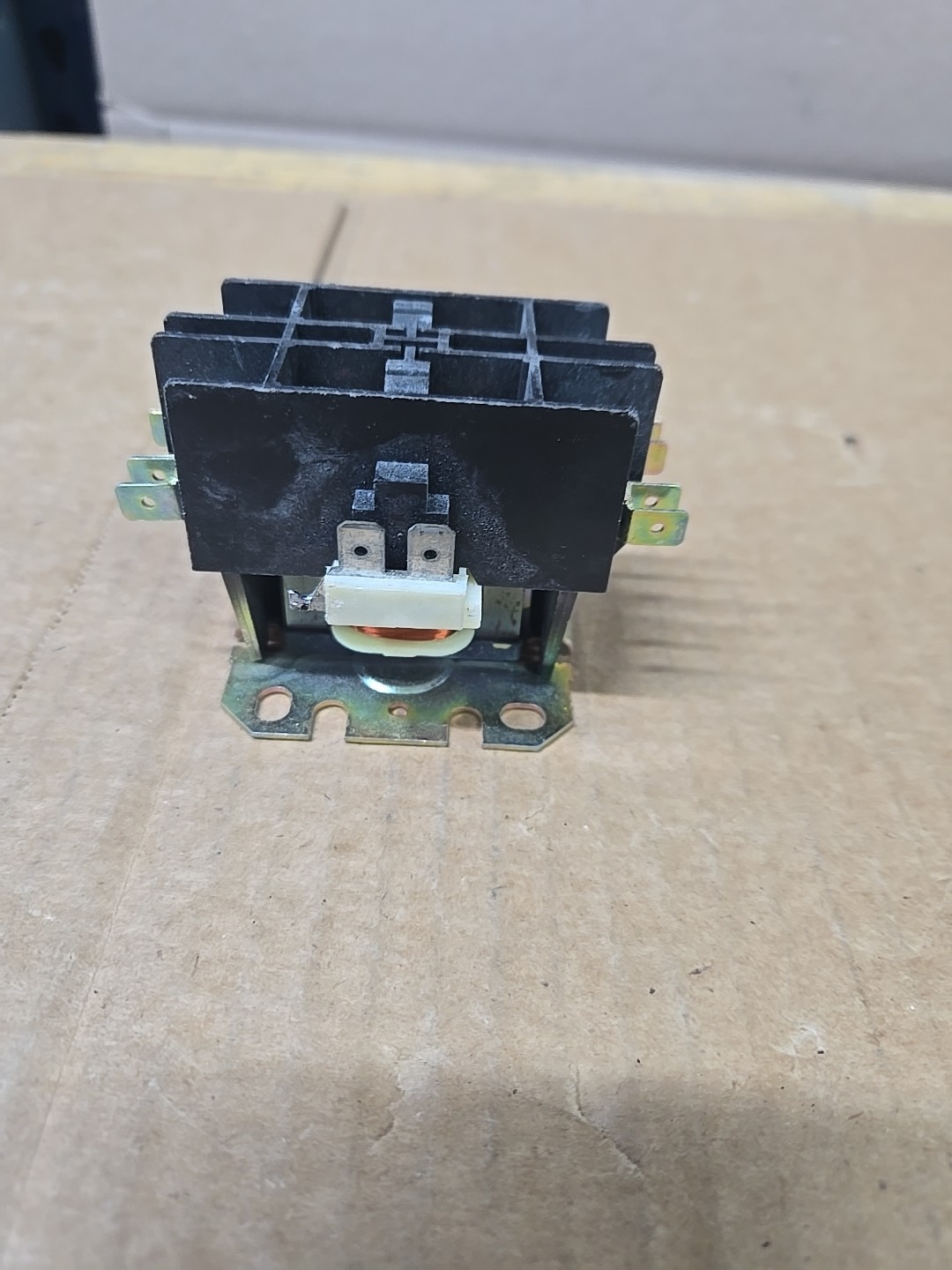 Square D 8910DP32V02, Contactor, 2 Pole-Open Type, 30 FLA @ 277-600V~ 120V~ 60Hz