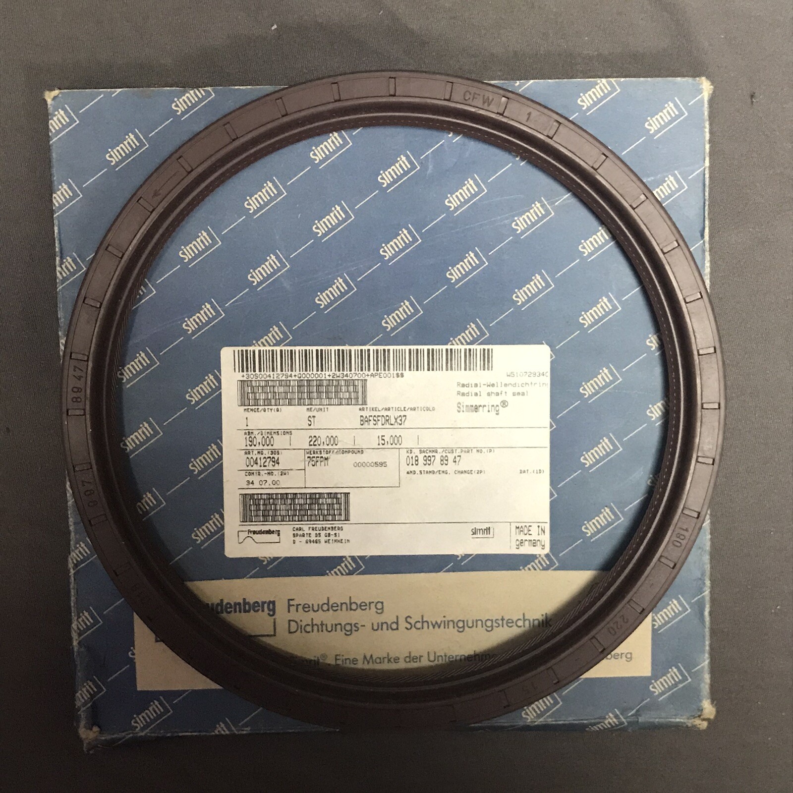 Freudenberg Radial Shaft Seal BAFSFDRLX37 190 x 220 x 15mm New