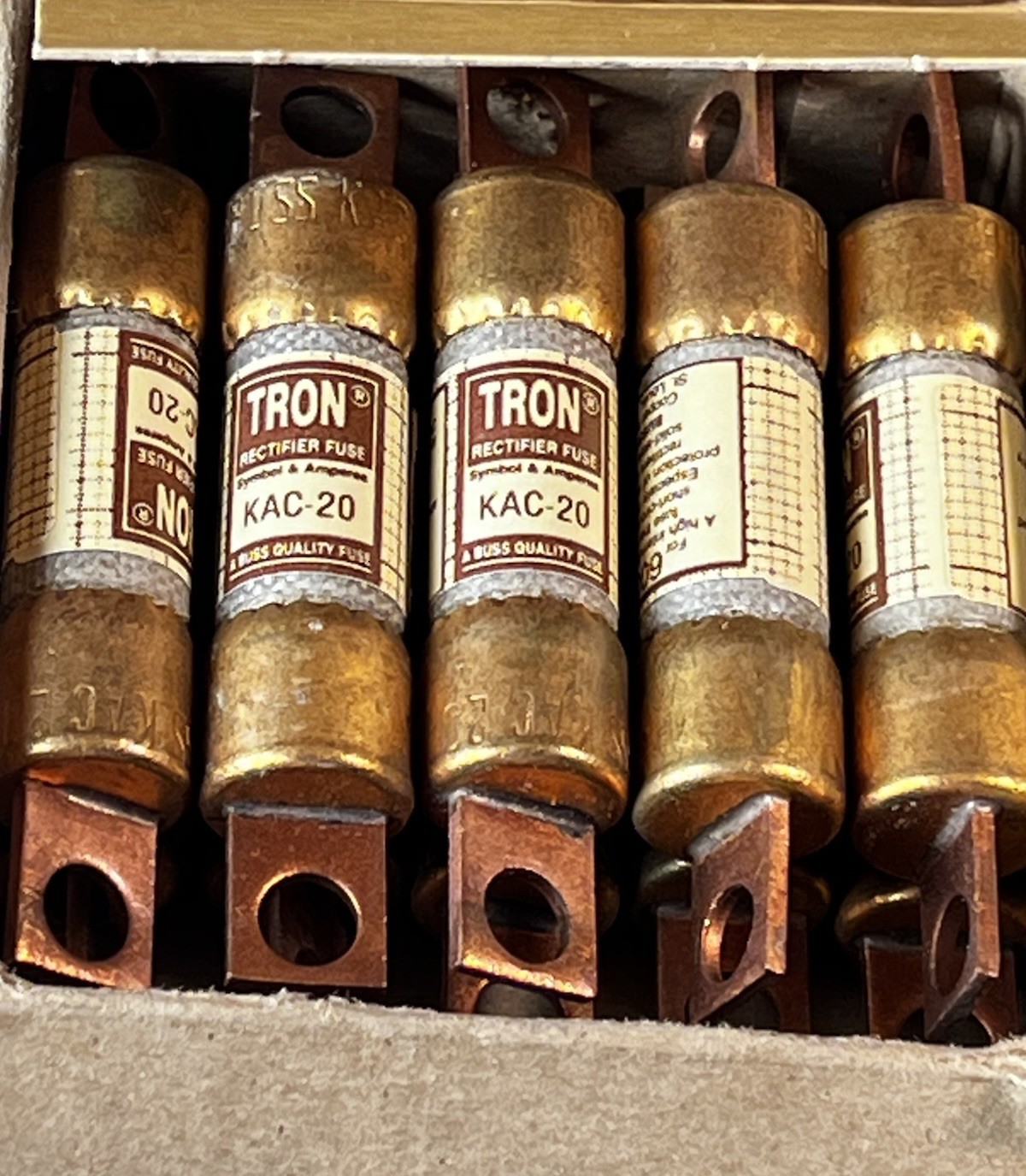 Lot of (10) Bussmann Tron KAC-20 20A 600V Rectifier Fuses – NEW IN BOX