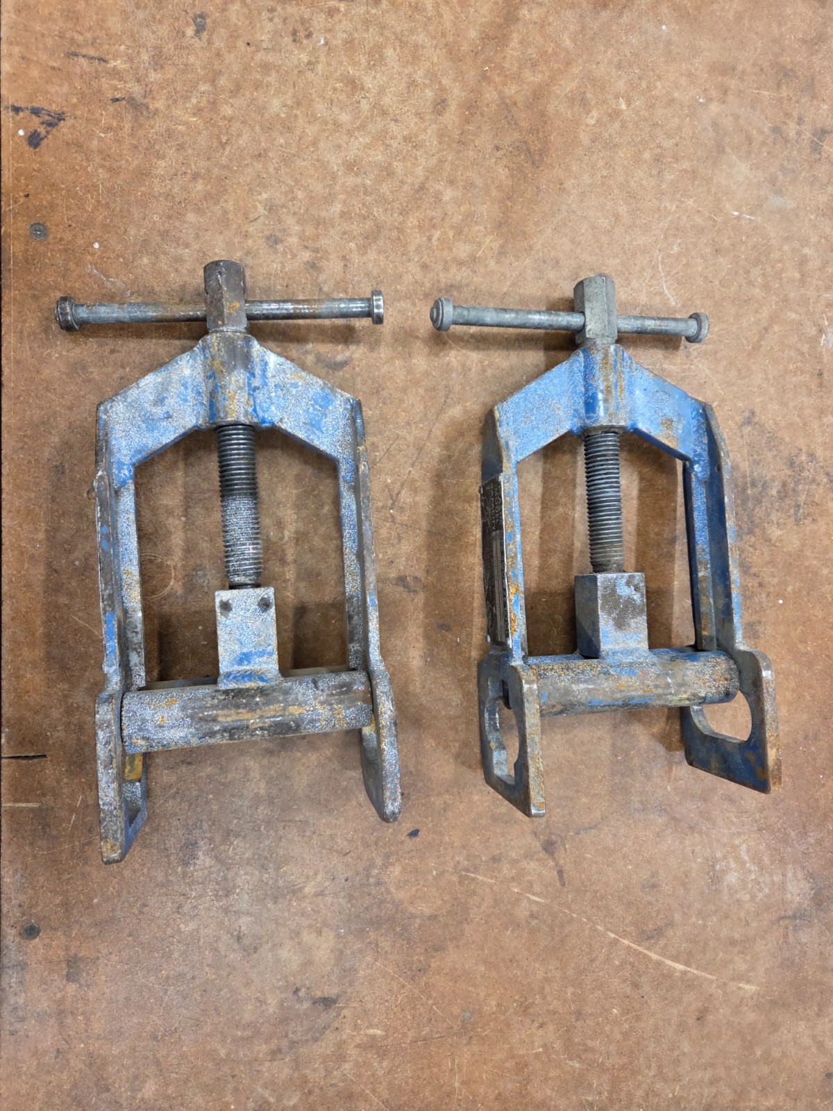 MUSTANG DBS-20C POLYETHYLENE PIPE ZQUEEZE TOOL 1-1/4” & 2”IPS Used missing lower