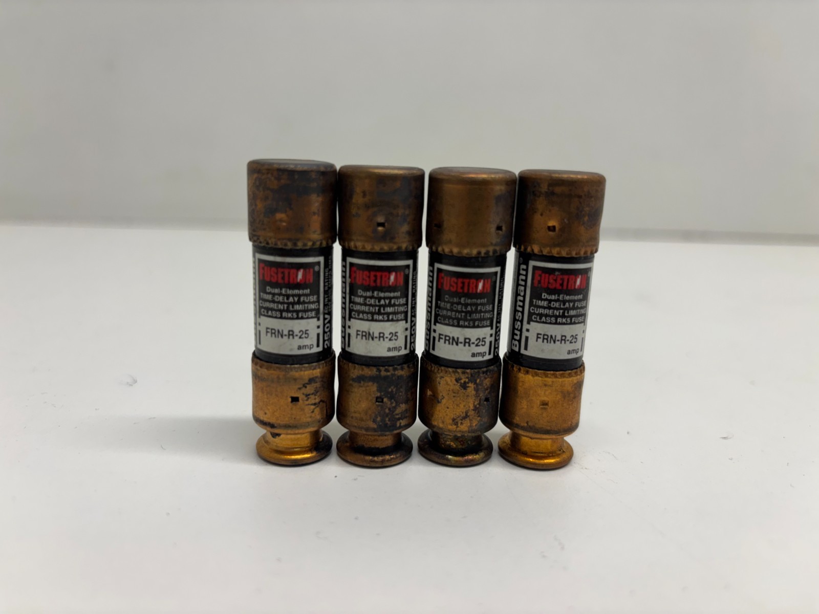 LOT OF 4 GOOD USED! BUSSMANN FUSETRON 250V 25A RK5 FUSES FRN-R-25
