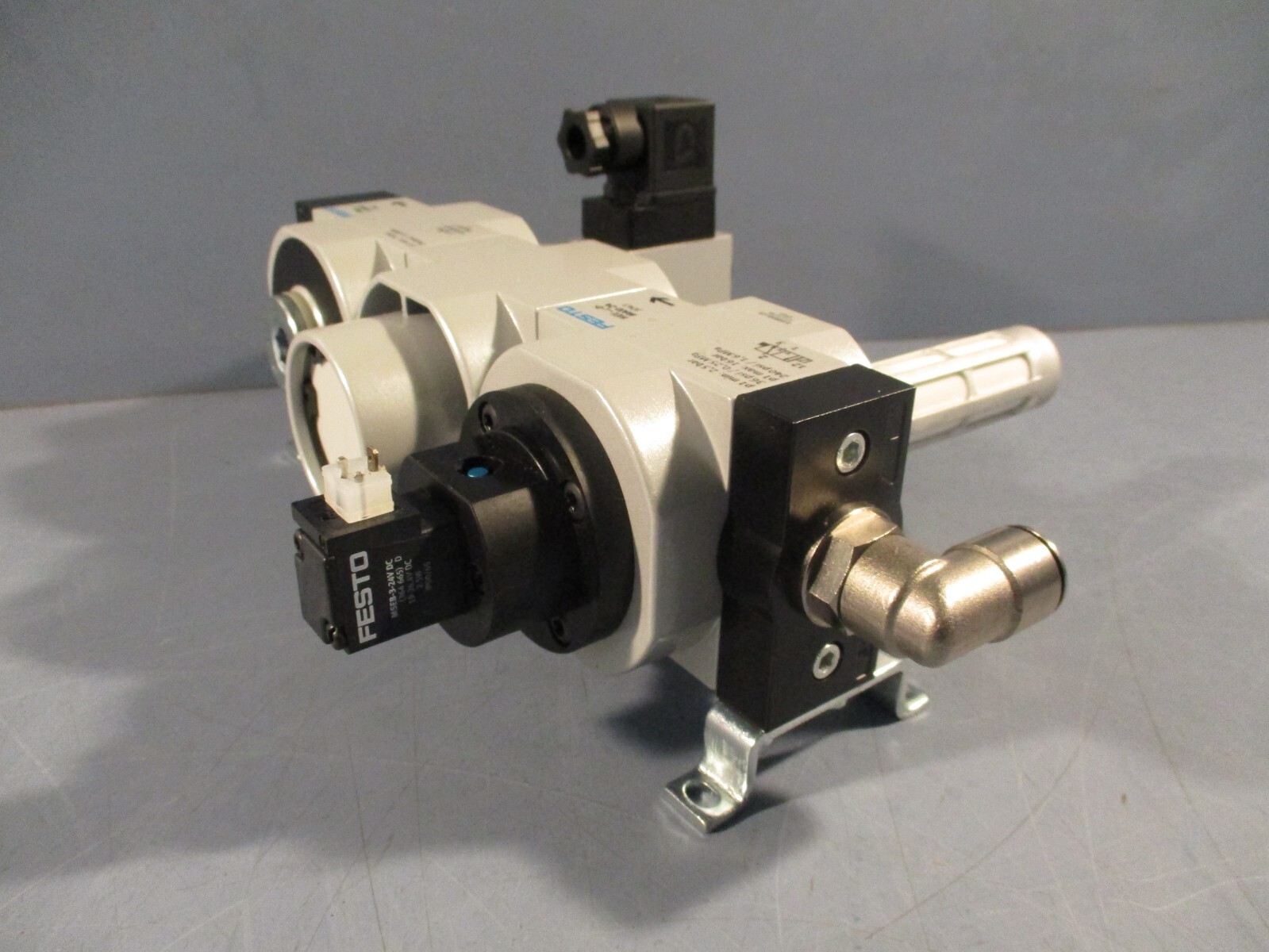 FESTO D-SERIES CS COMBINATION UNIT HEE-D-MAXI-24 J043/FRM-D-MAXI-J043 13125146