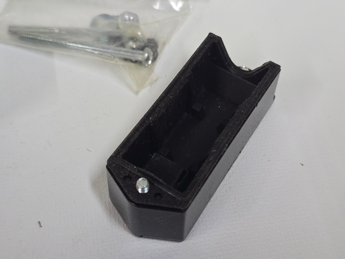 Honeywell MICRO SWITCH BZE6-2RN Enclosed Limit Switch Plunger IP66