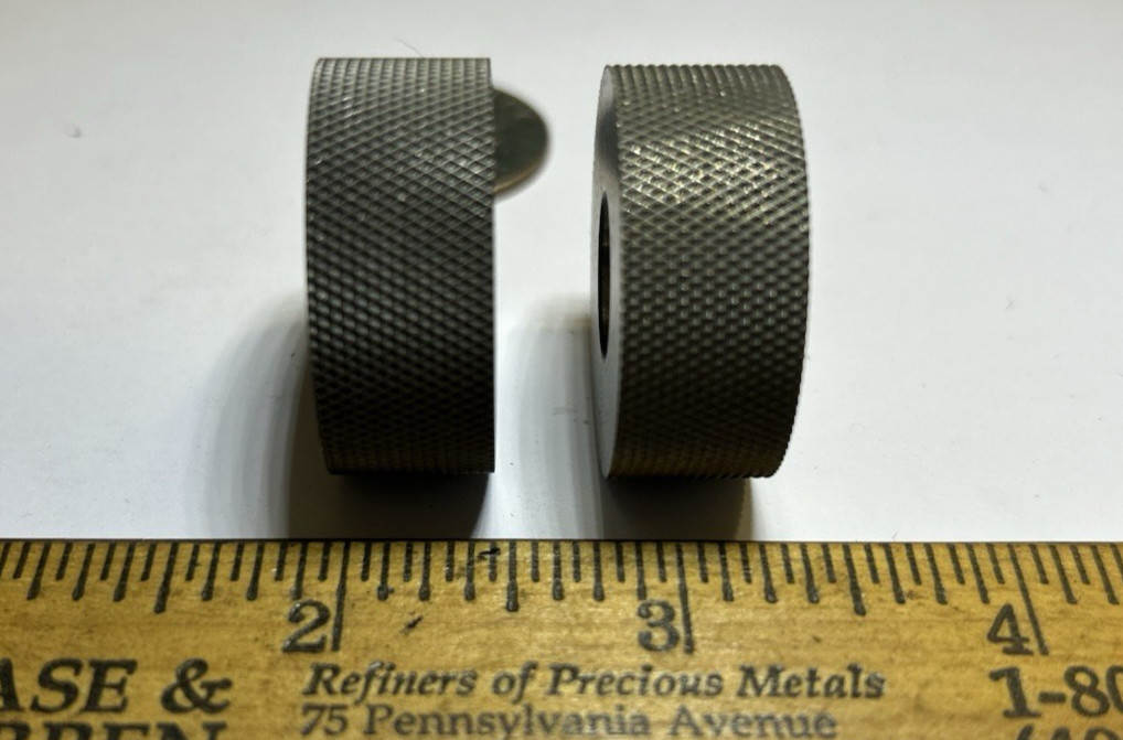 PAIR ACCU TRAK TOOLS 30 TPI KNURLING WHEELS 1 1/4 X 1/2 X 1/2 L&R DIAMOND M&F
