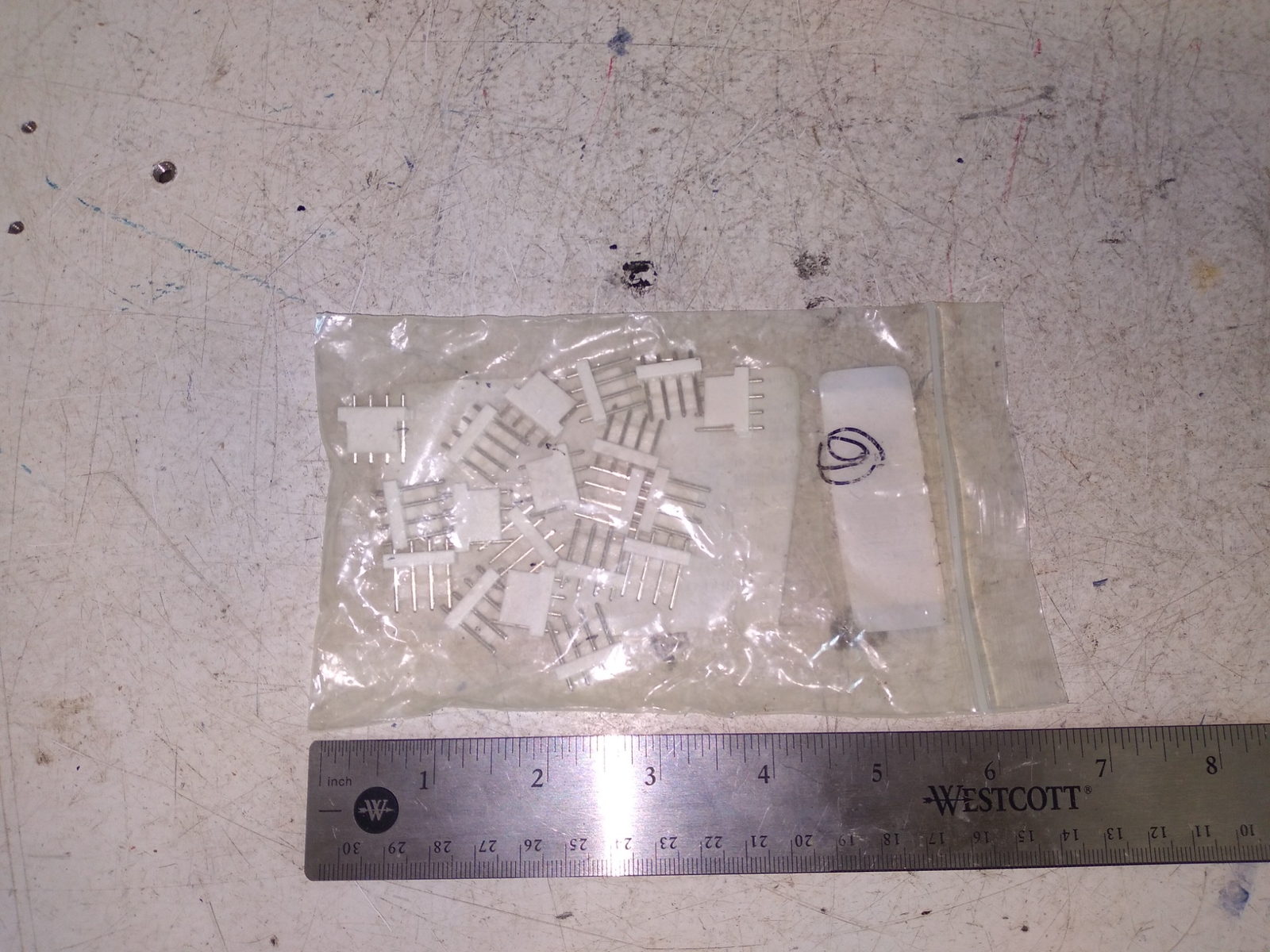 MOUSER 571-640388-4 FRCTN LK HOR STRV 4P WIRE HOUSINGS TE ,,, lot of 19