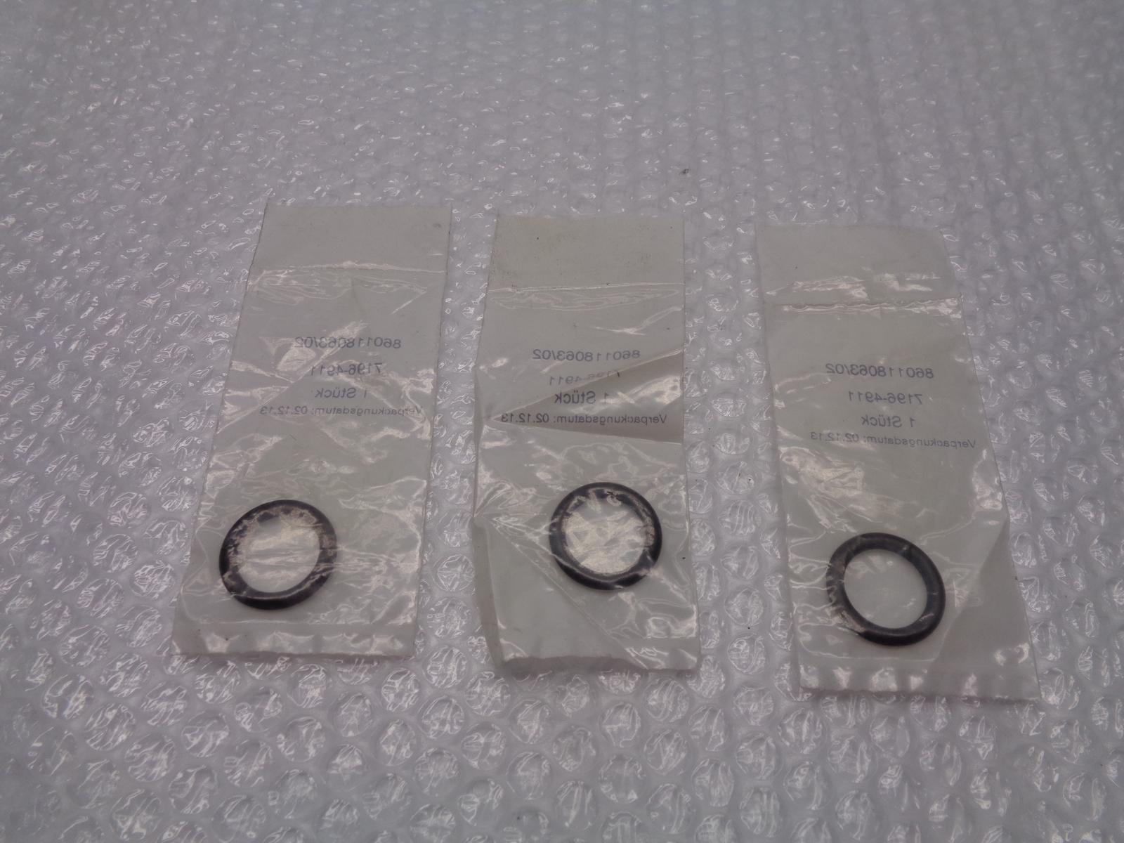 INDUSTRIAL SPARE 860118063/02 7196-4911 O-RING LOT OF 3 NSNP