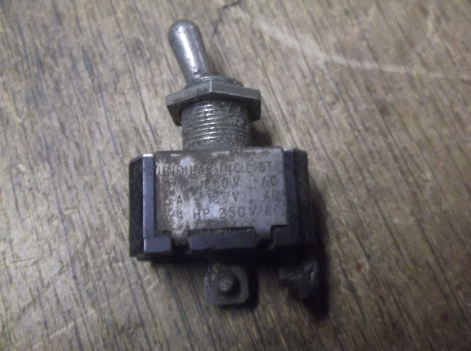 Toggle Switch 10A 25V 15A 125V 3/4 HP 250VAC 1/2HP 125VAC 4.2AL 125VAC