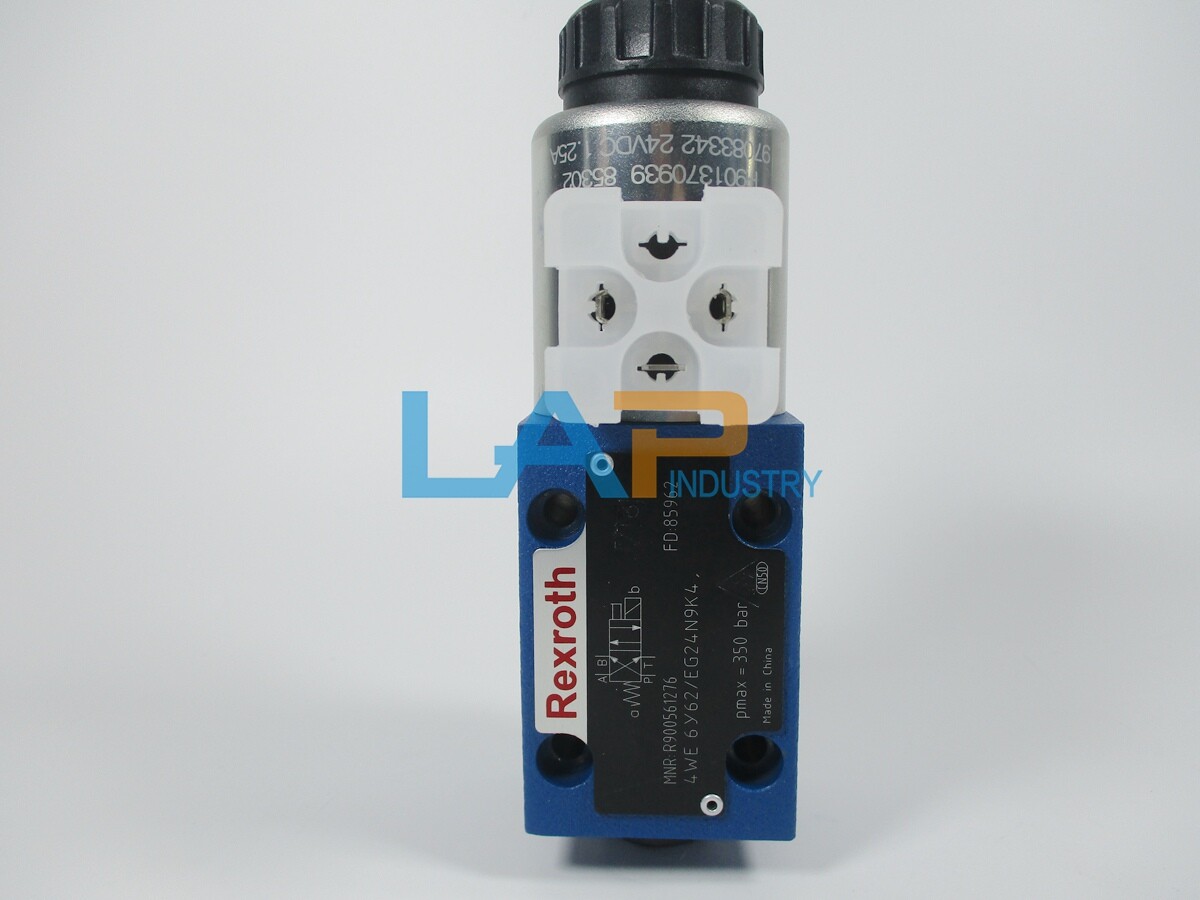 1PCS NEW FOR Rexroth solenoid valve R900561276 4WE6Y62/EG24N9K4