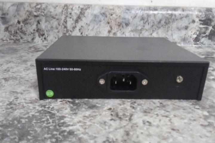 Black Box LPS500A-MM-SC-R2 10/100/1000 BASE-T PoE PSE to 1000BASE-X Converter