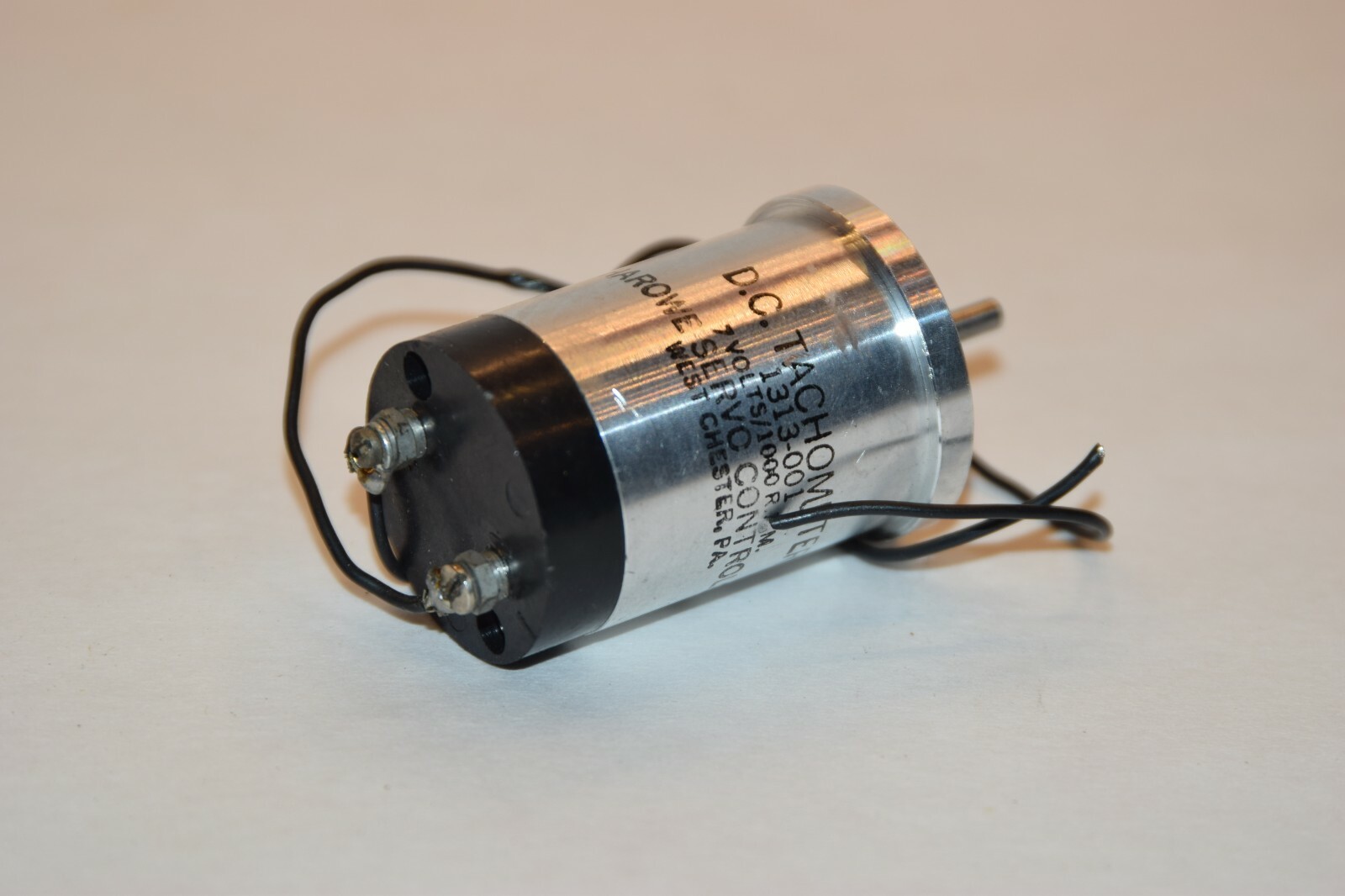 HAROWE SERVO 1313-001 7V 1000rpm DC TACHOMETER