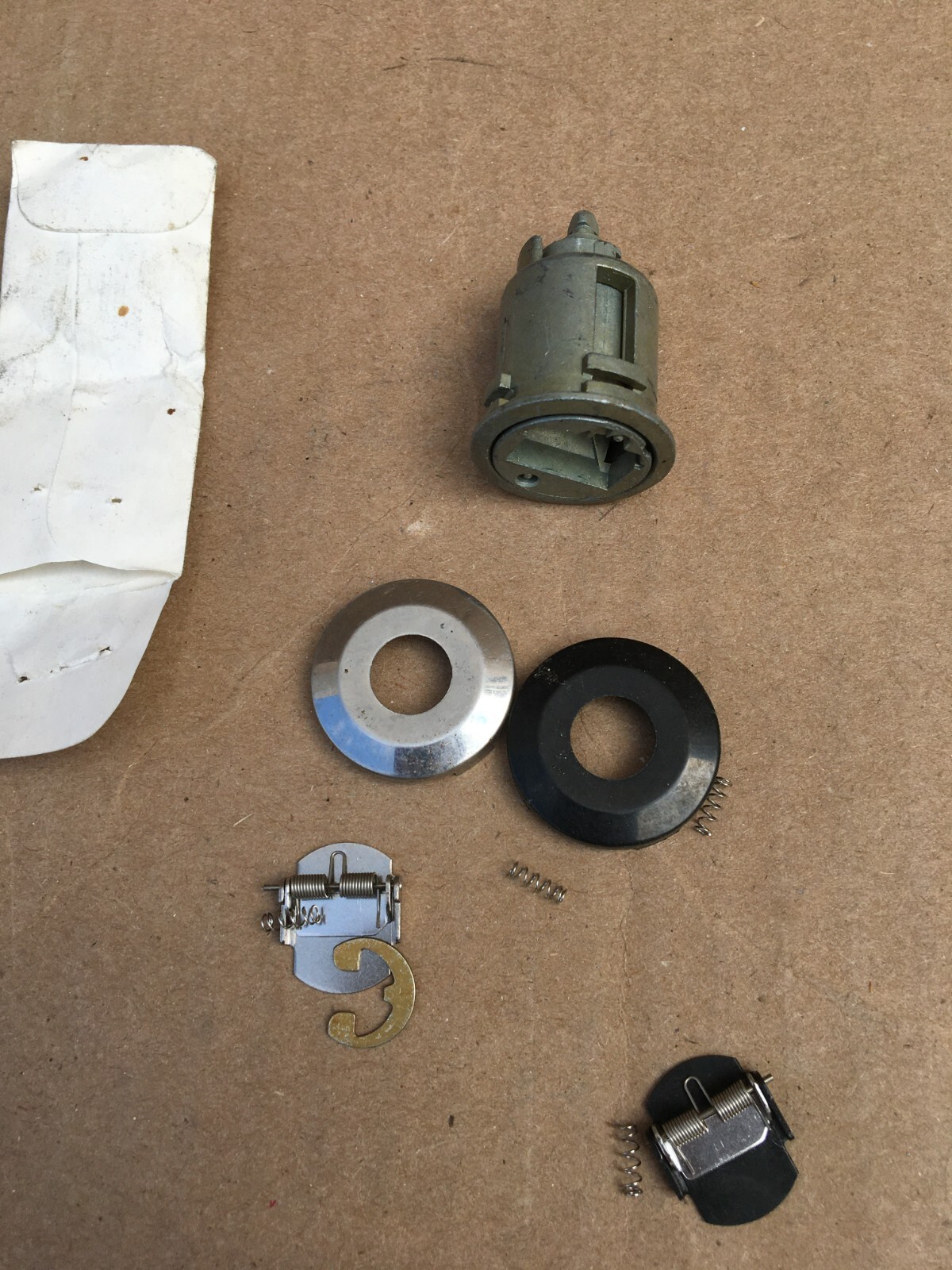 Ignition lock repair kits, unknow ford, (LOT OF 2)