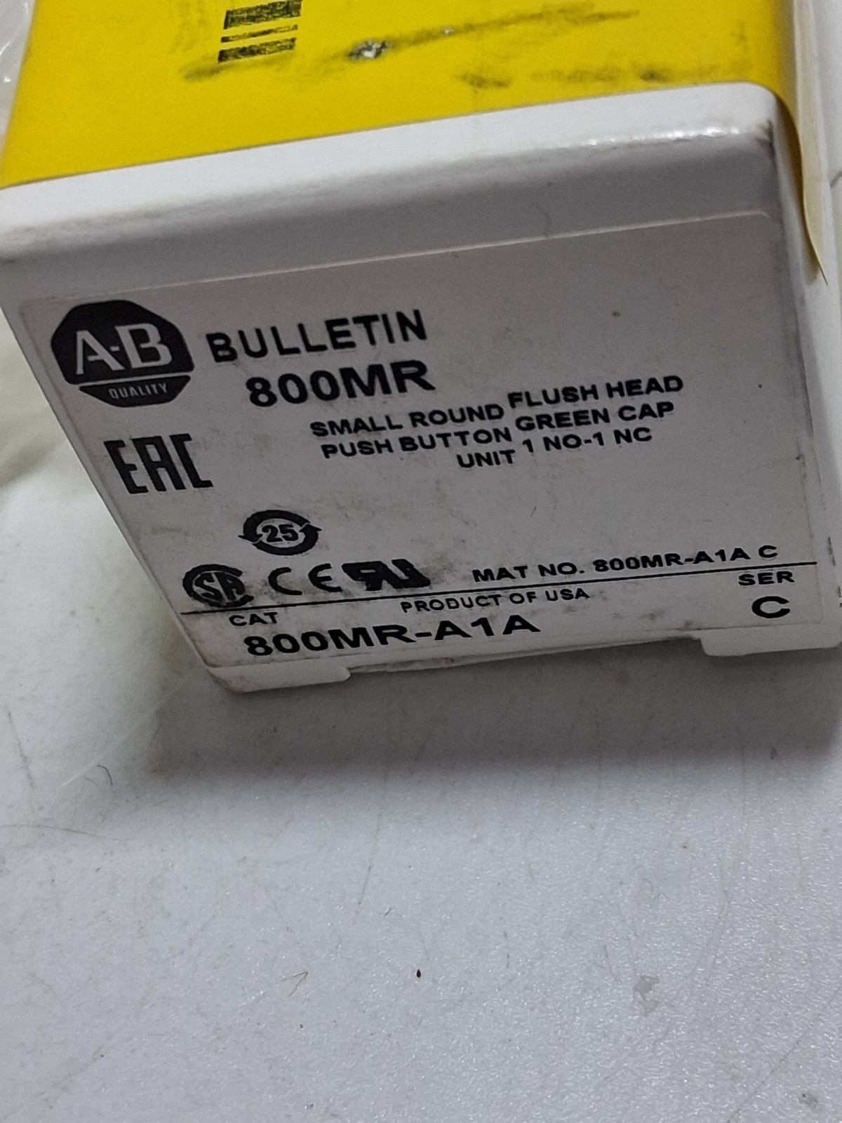 ALLEN BRADLEY 800MR-A1A PUSHBUTTON GREEN FLUSH 1NO/1NC SERIES C NIB