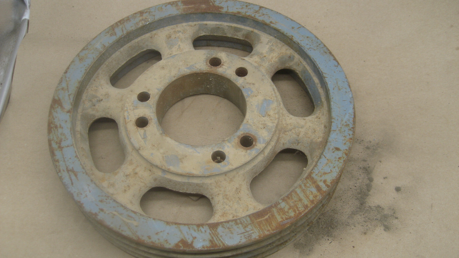 CAST IRON 12-1/2″ TRIPLE GROOVE PULLEY 3-3/4″ BUSHED BORE