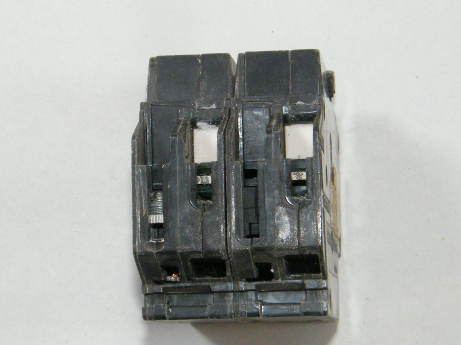 GENERAL ELECTRIC GE E51075 AC-310 THQL-GF 2 POLE 20A BREAKER