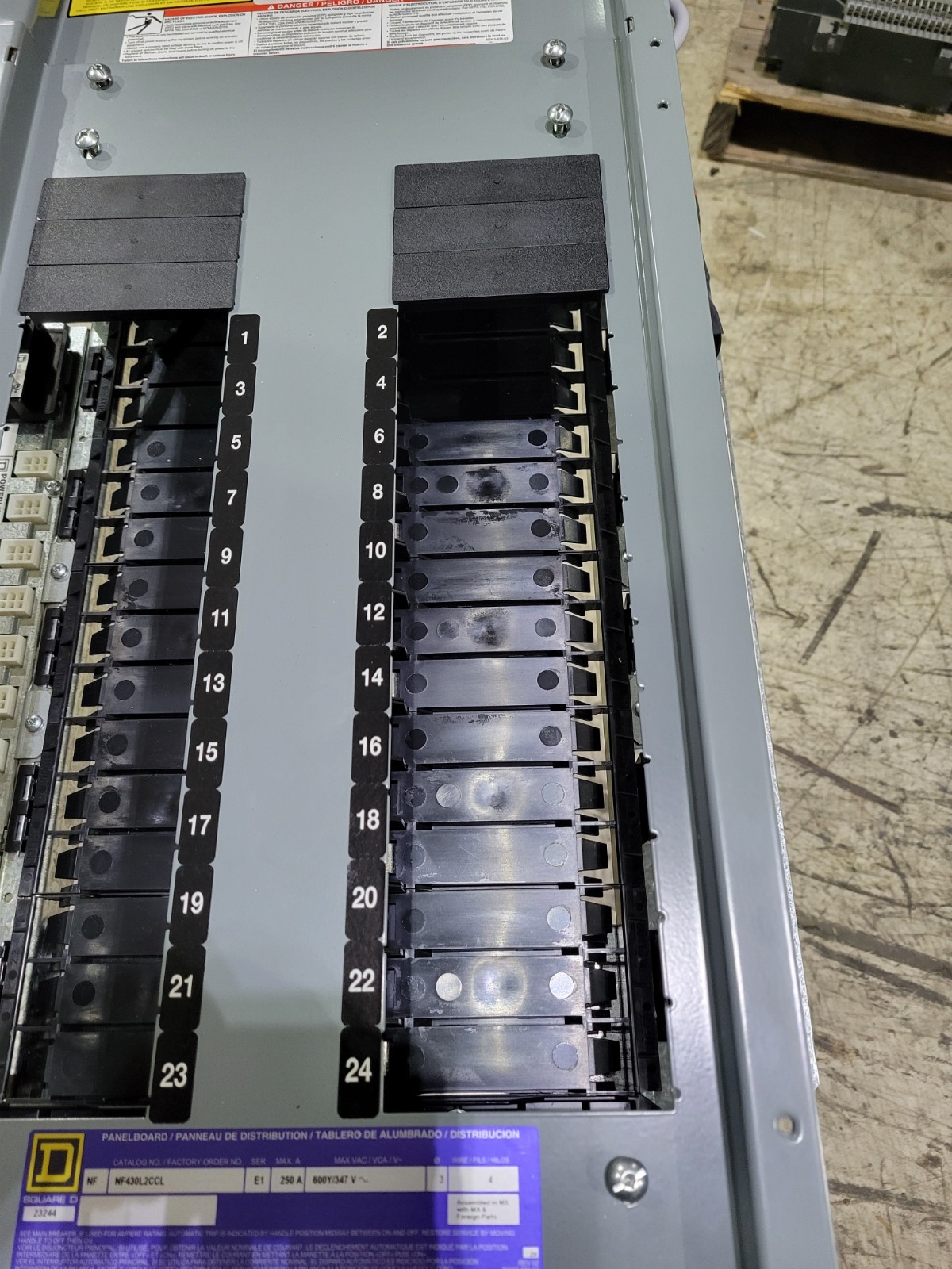 Square D NF430L2CCL Panelboard NEW