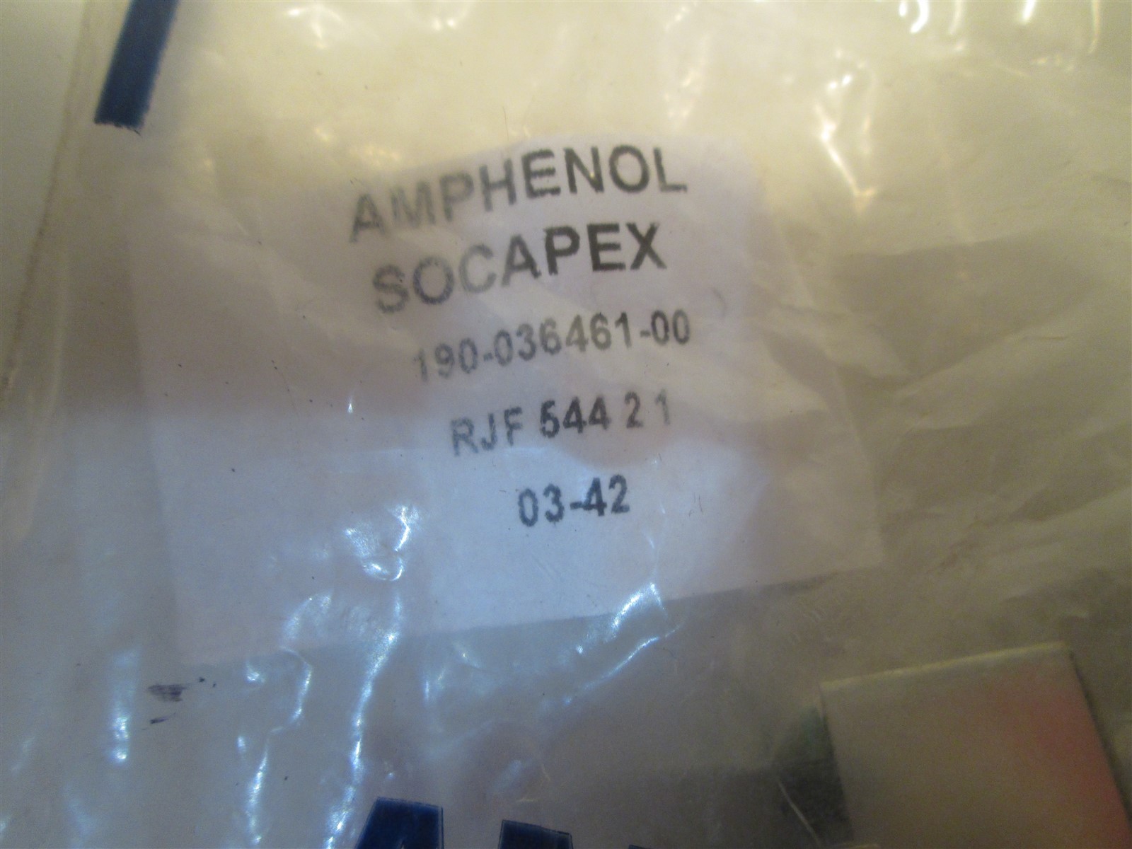 New Amphenol Socapex 190-036461-00 Connector