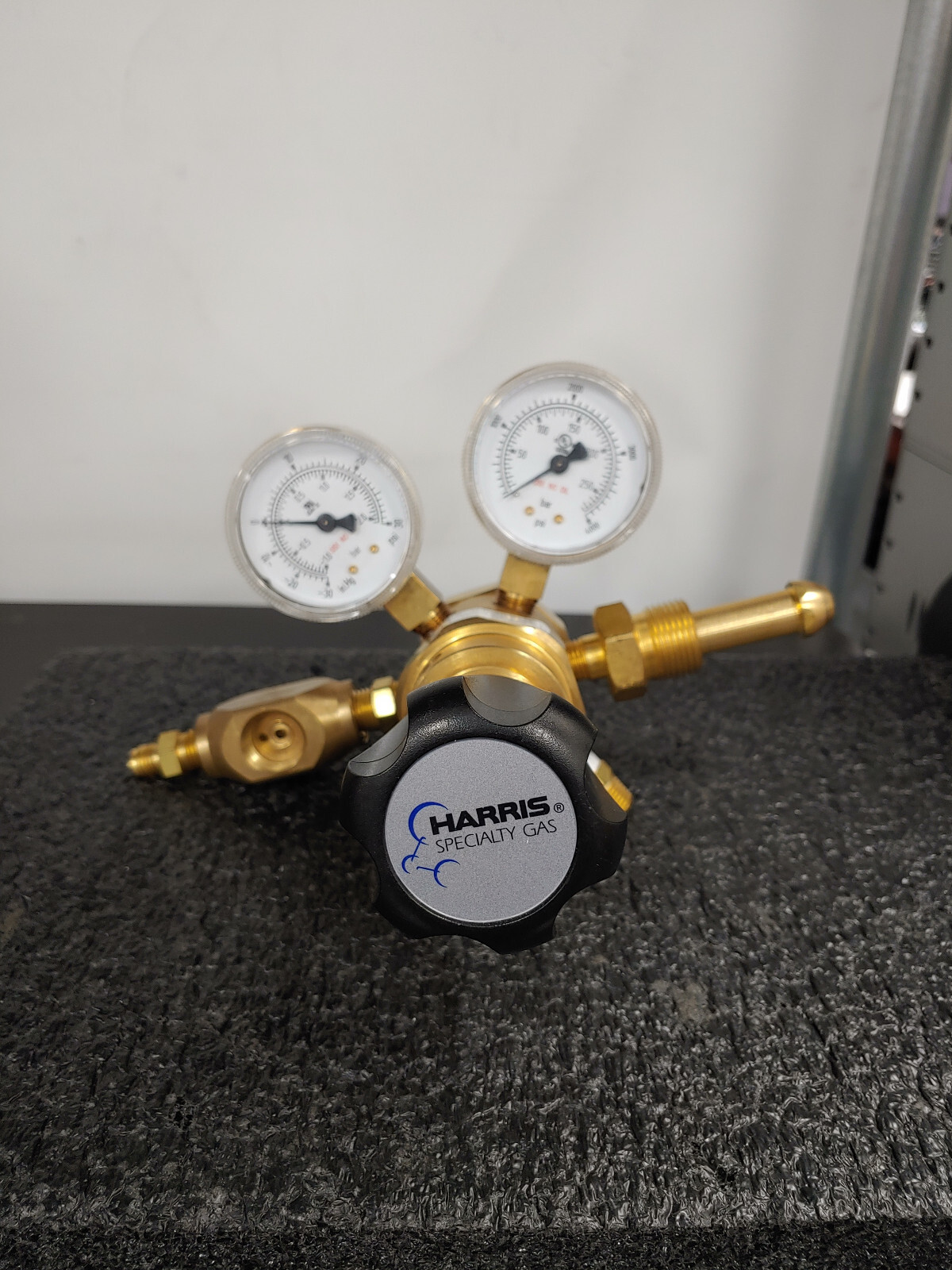 HARRIS KH1135 High Purity Two Stage Gas Regulator