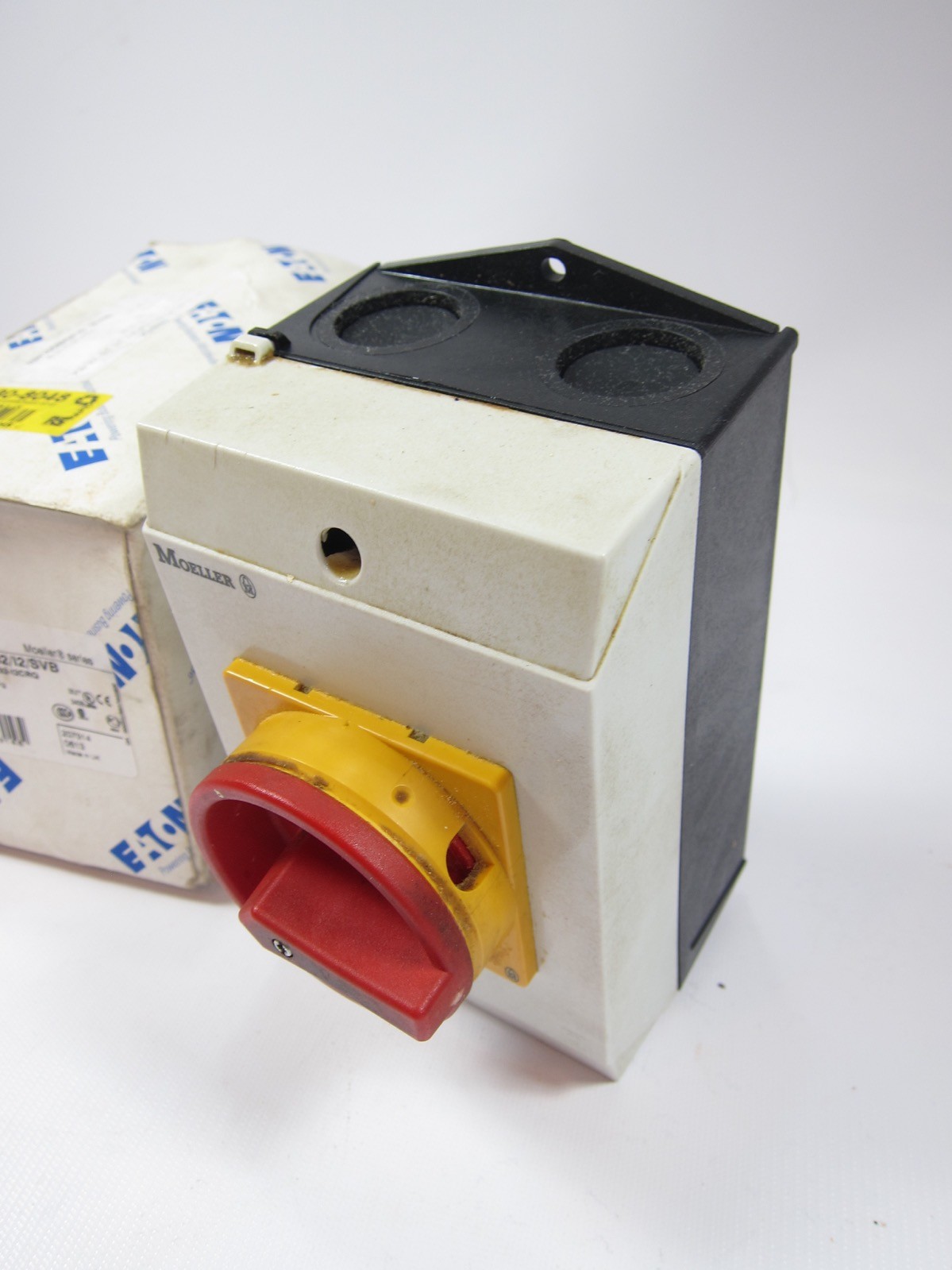Eaton P1-32/I2/SVB Main Switch