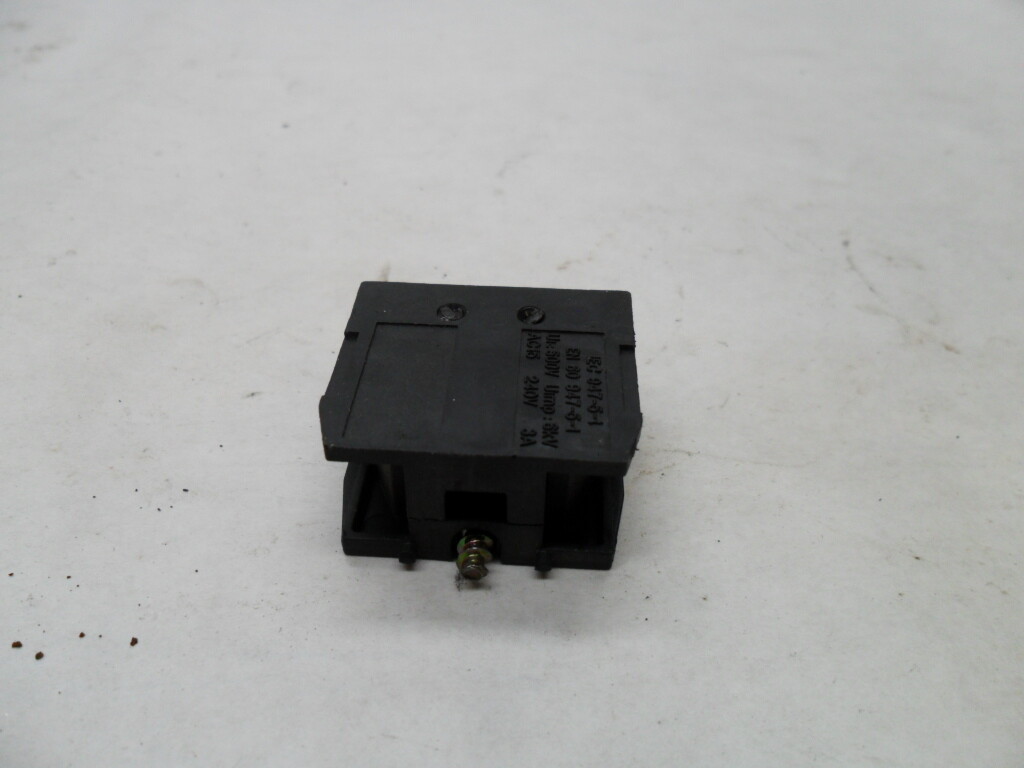 NEW TELEMECANIQUE XEN-L1111 CONTACT BLOCK 240V 3A