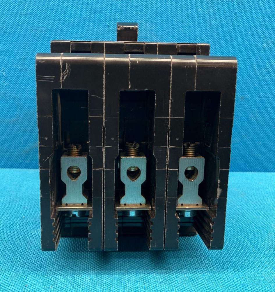 Square D EDB34020 Circuit Breaker 20A 3P 480Y/277V Bolt-On Schneider