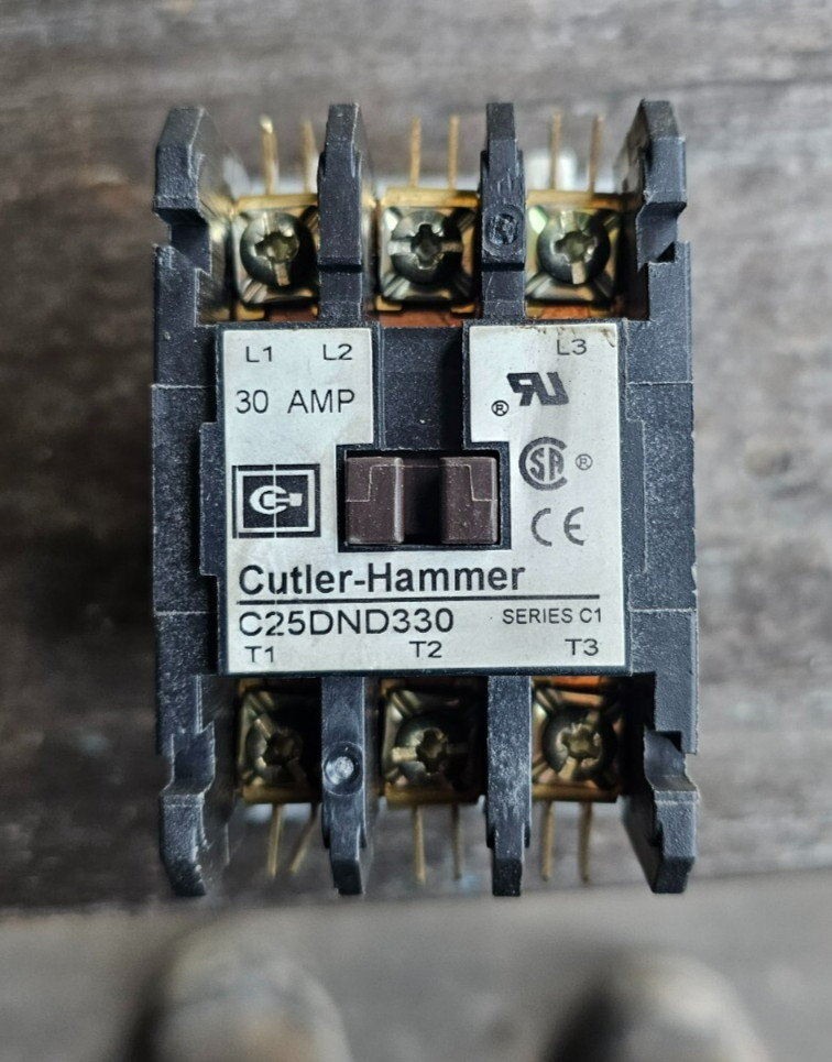 30 Amp Cutler Hammer C25DND330 Contactor Series C1