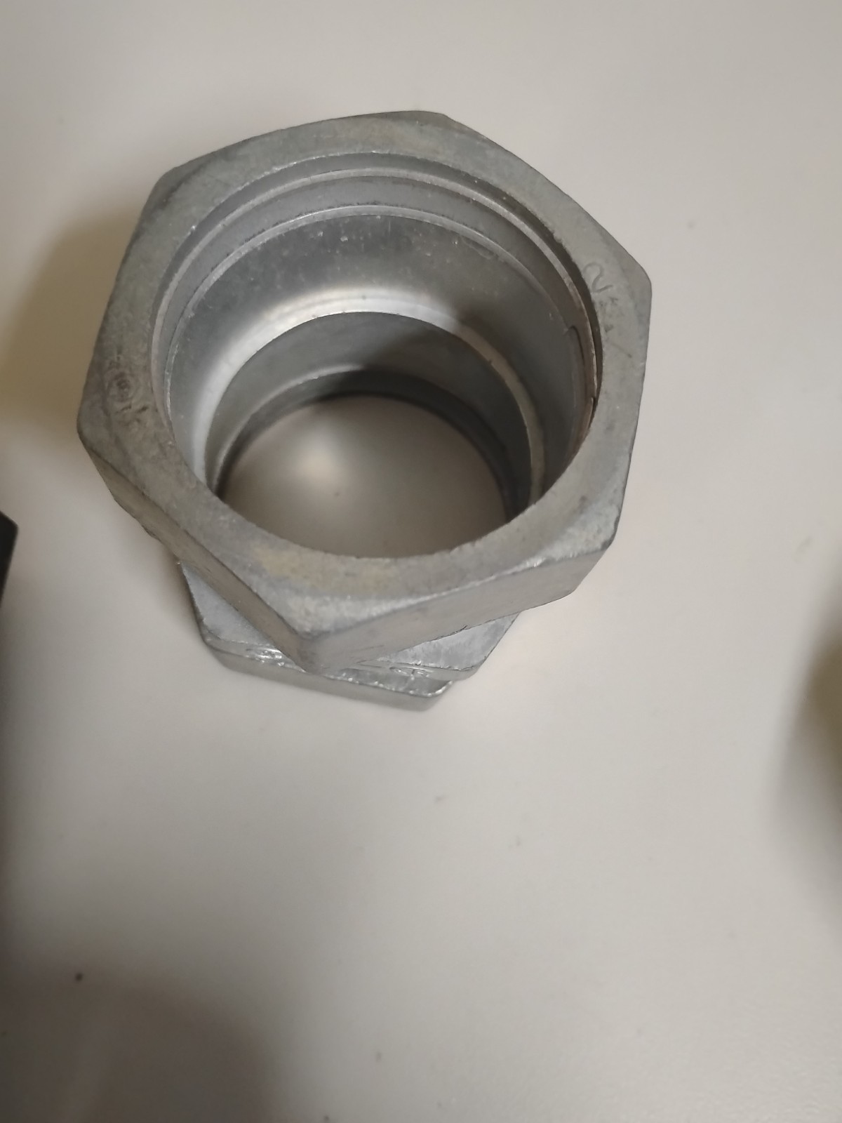 Lot Of 4 Bridgeport 264-DC EMT Zinc Die Cast Compression Coupling, 1-1/2 Inch