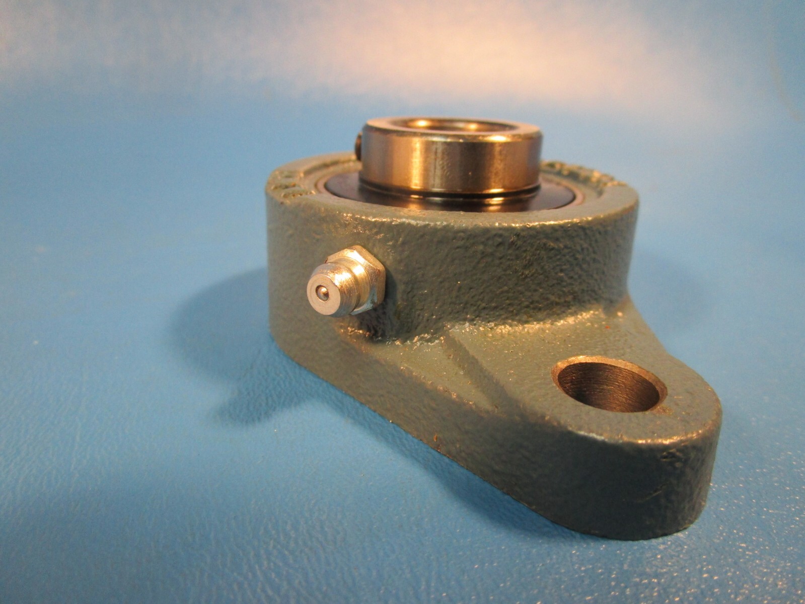 AMI UCFT204 Flange-Mount Bearing Unit-2-Bolt Flange, 3/4 in Bore, Cast Iron