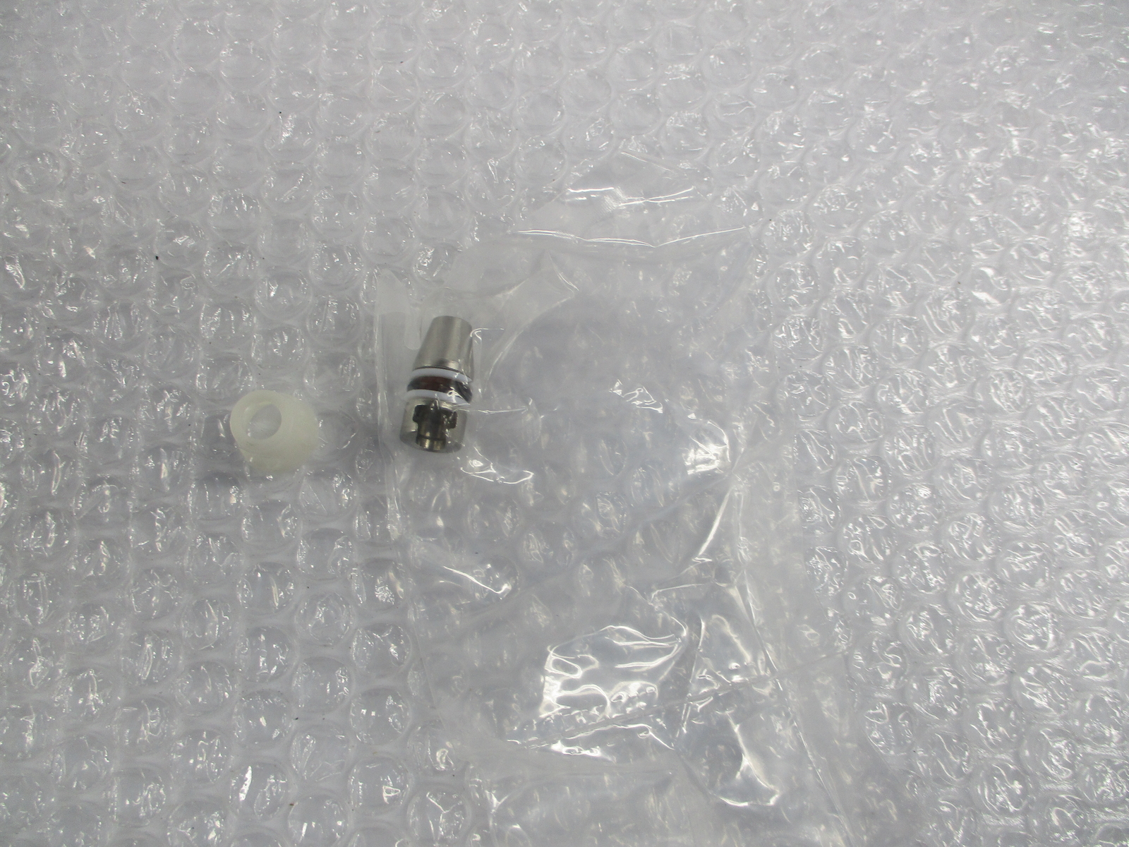 WHITEY SS-9K-5PD SEAL KIT LOT OF 4 NSMP