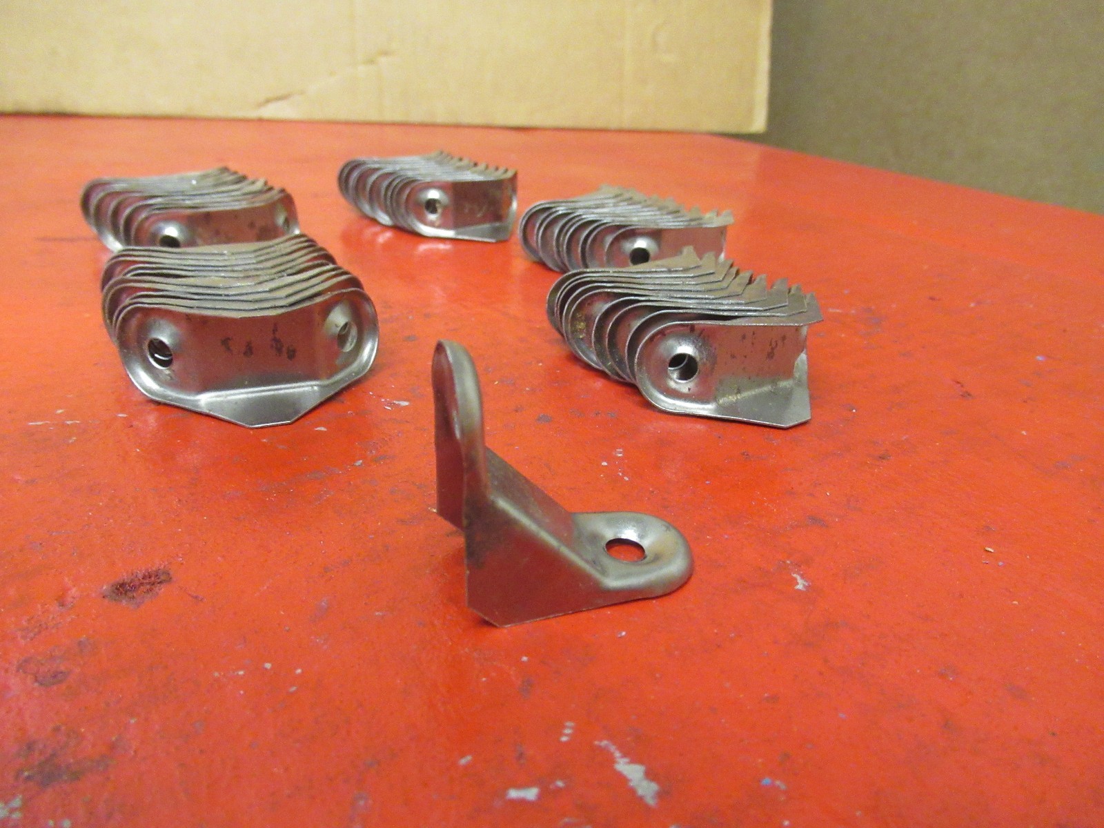 NO NAME STEEL SHELF L SHAPE 90° DEGREE ANGLE CORNER BRACKET LOT OF 50 NEW
