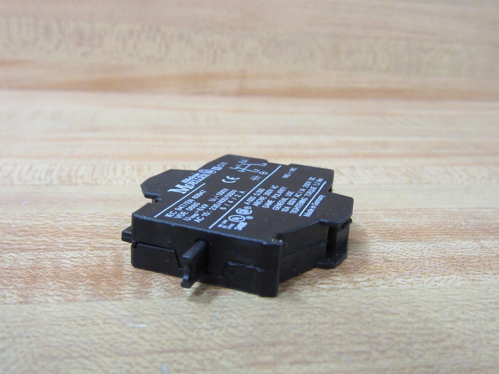 Moeller Klockner EC11 Eaton Contact Block (Pack of 3)