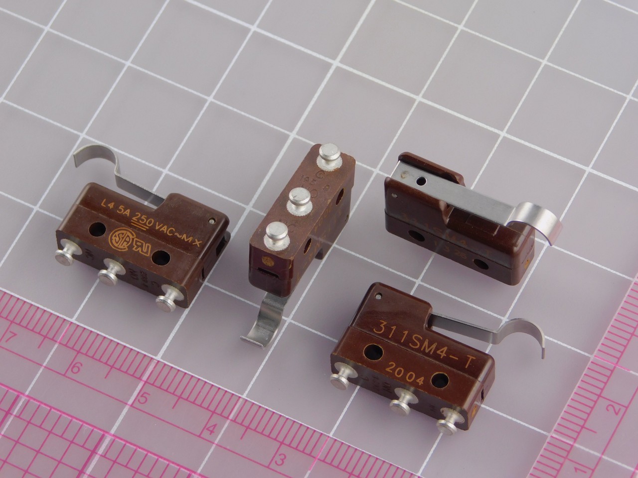 Lot of 20 HONEYWELL 311SM4-T Sub-Mini Snap Action Switch Roller LeverSPDT 5A 250