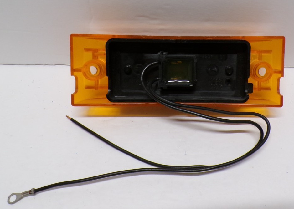 Amber LED Marker Or Clearance Light 4231 01 M188A 06215 12V/2W PM