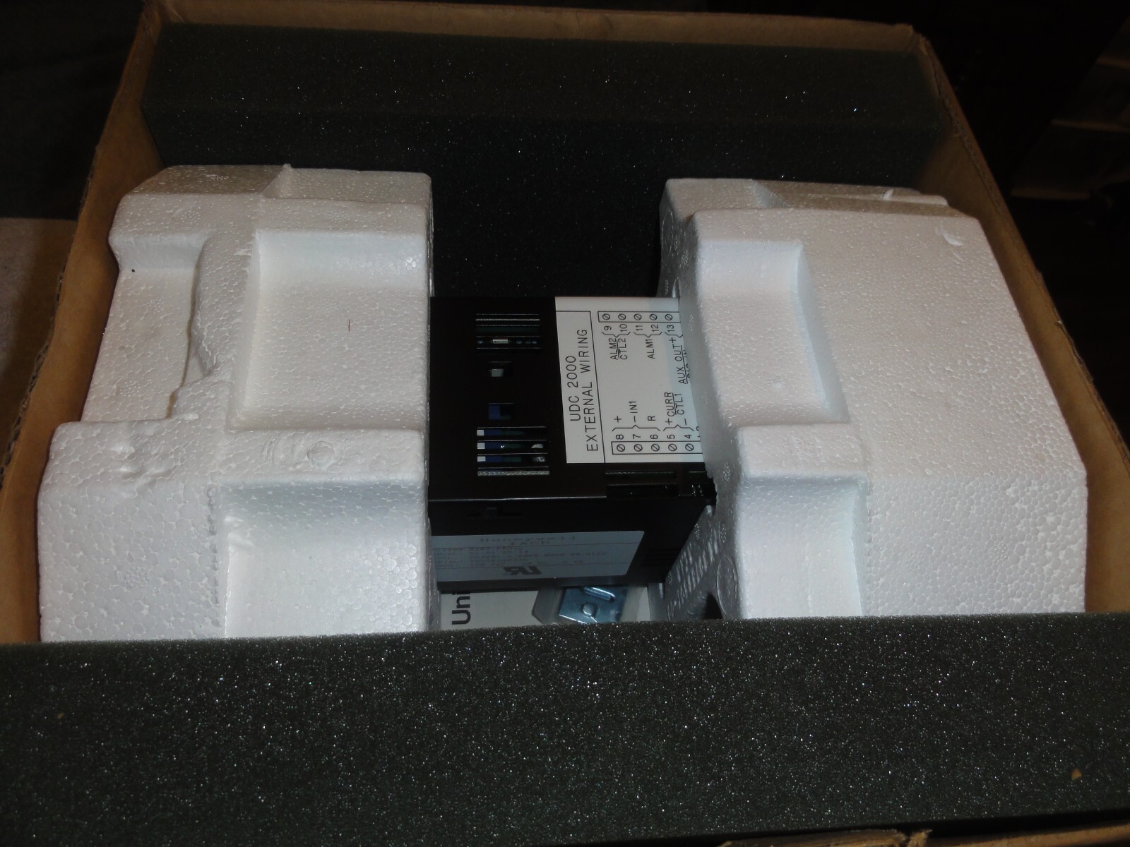 HONEYWELL DC2001-2-0000-0000-00-0122 Temperature Control Mini Pro NEW (Open Box)
