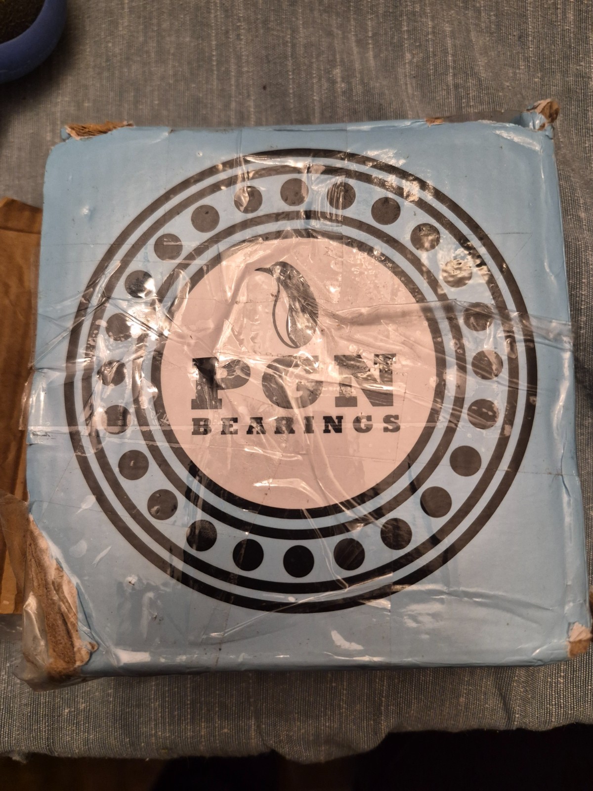 PGN F208 4-Bolt Square Flanged Pillow Block, UC208-24 1-1/2″ Bore Bearing Insert