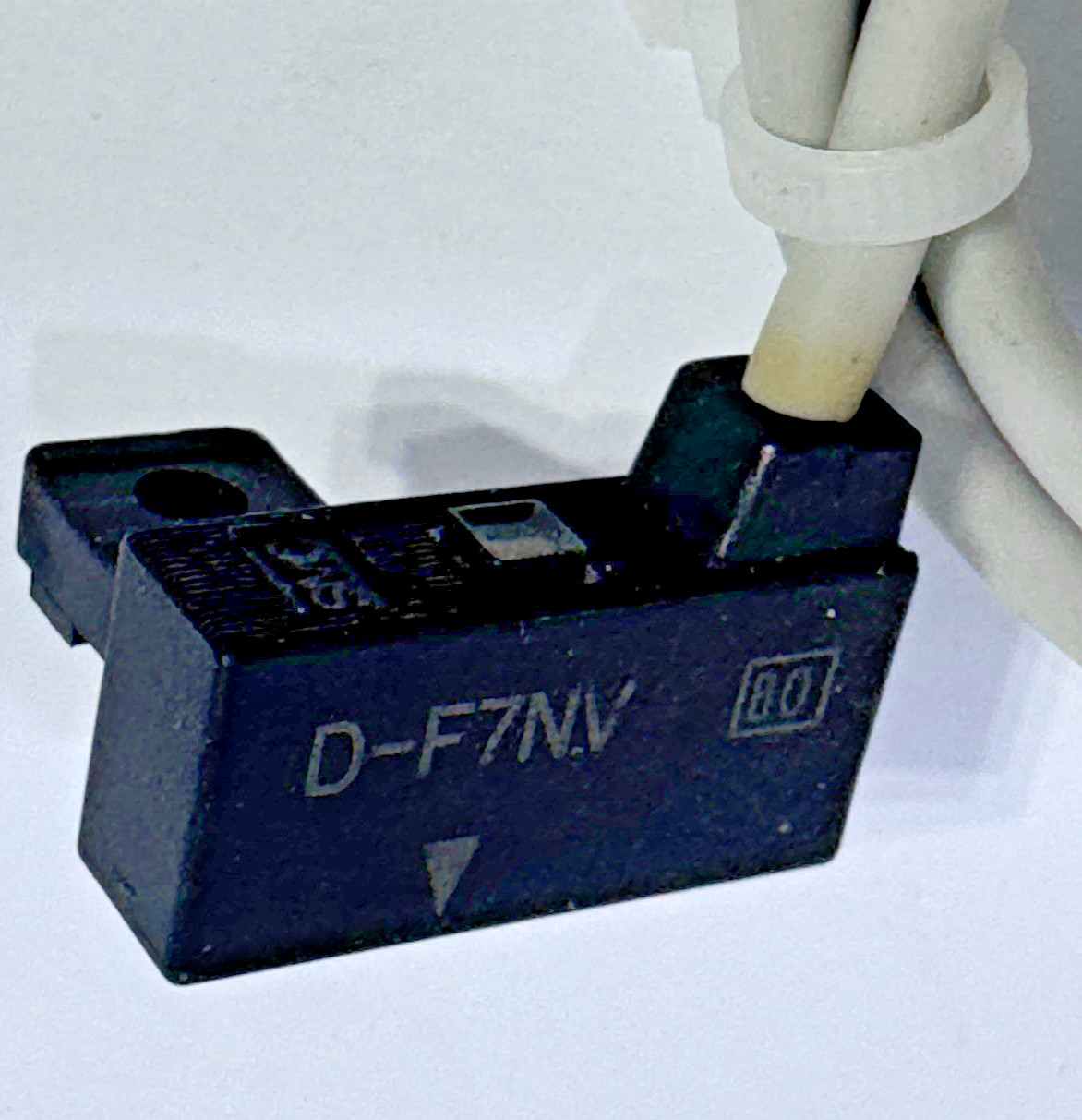 SMC D-F7NV Solid State Pneumatic Cylinder & Actuator Switch 20 inch Lead