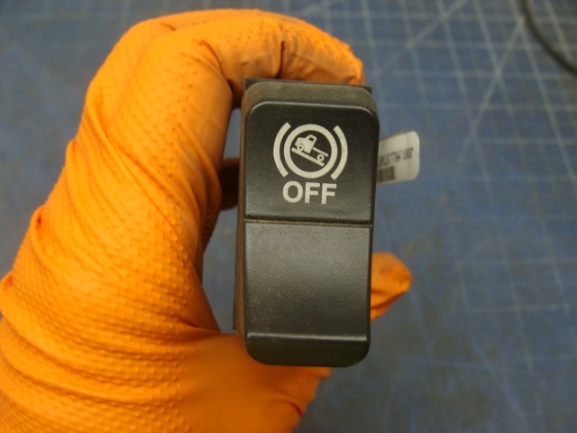 PACCAR KENWORTH T680 HILL START ASSIST SWITCH P27-1173-045