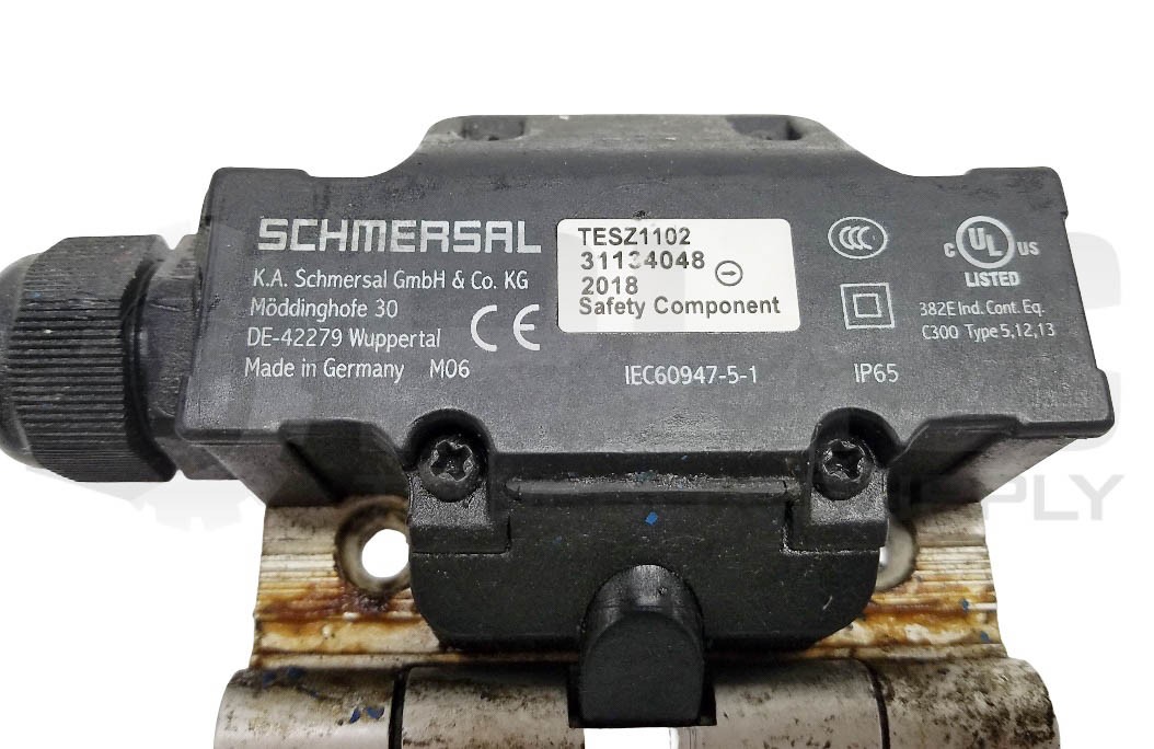 SCHMERSAL TESZ1102 HINGE SAFETY SWITCH