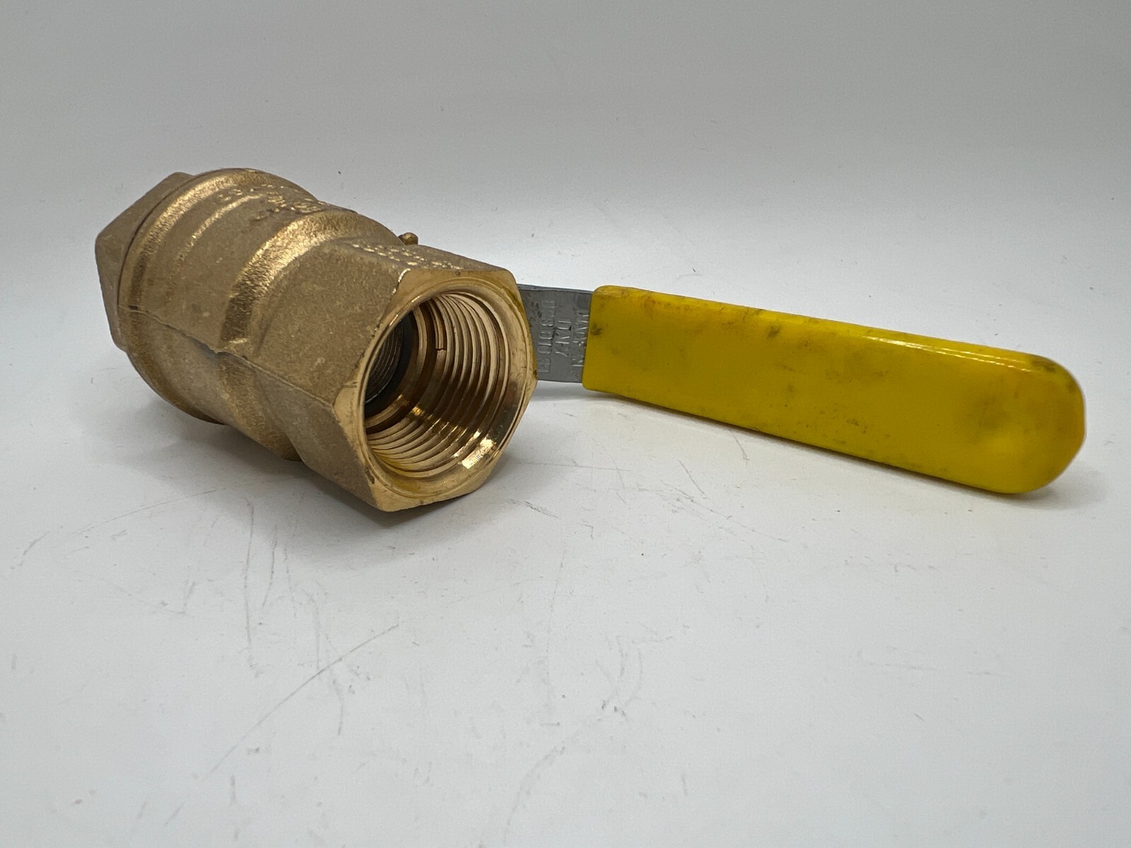 Jomar 3/4″ TWO PIECE BRASS, GAS SHUT OFF BALL VALVE T-100NE