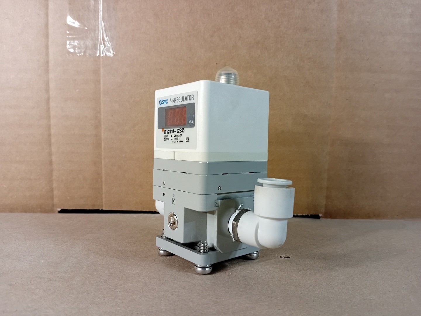 SURPLUS NEW SMC ITV2010-022S5 4-20 mA Input, 5-100 kPa Output Electro-Pneumatic
