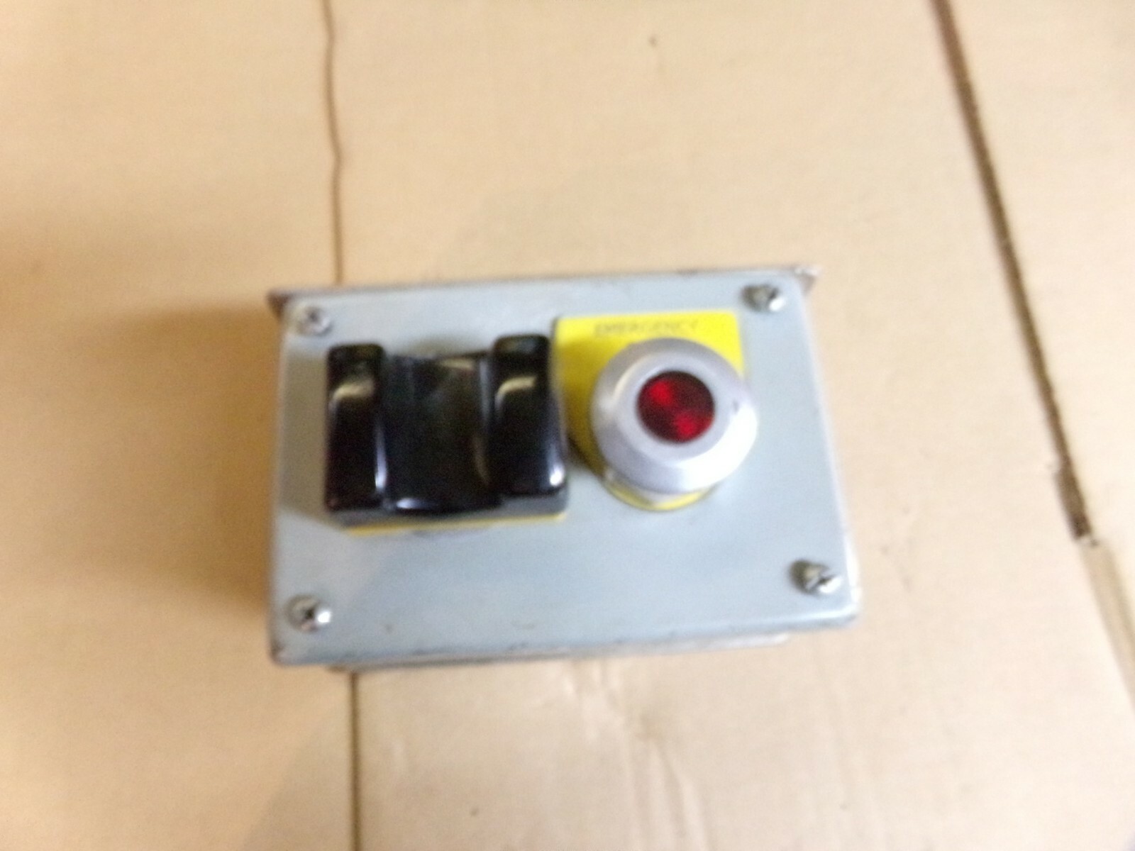 Emergency Stop Button Switch Enclosure *FREE SHIPPING*