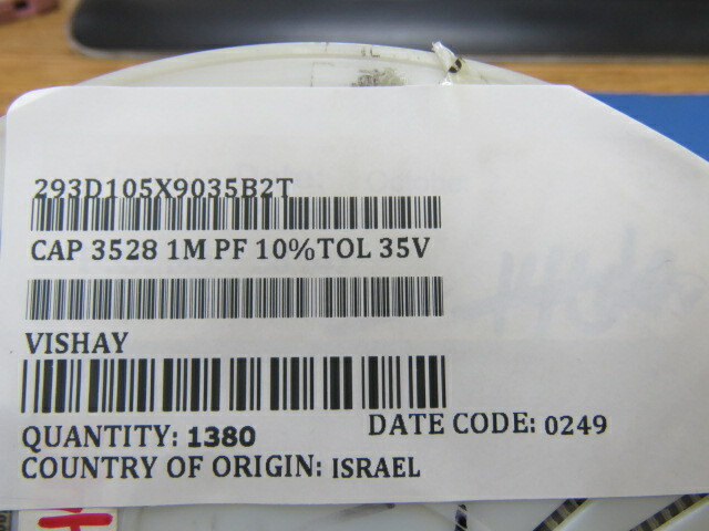 VISHAY 293D105X9035B2T Qty of 1380 per Lot Cap Tant Solid 1uF 35V B CASE 10% (3