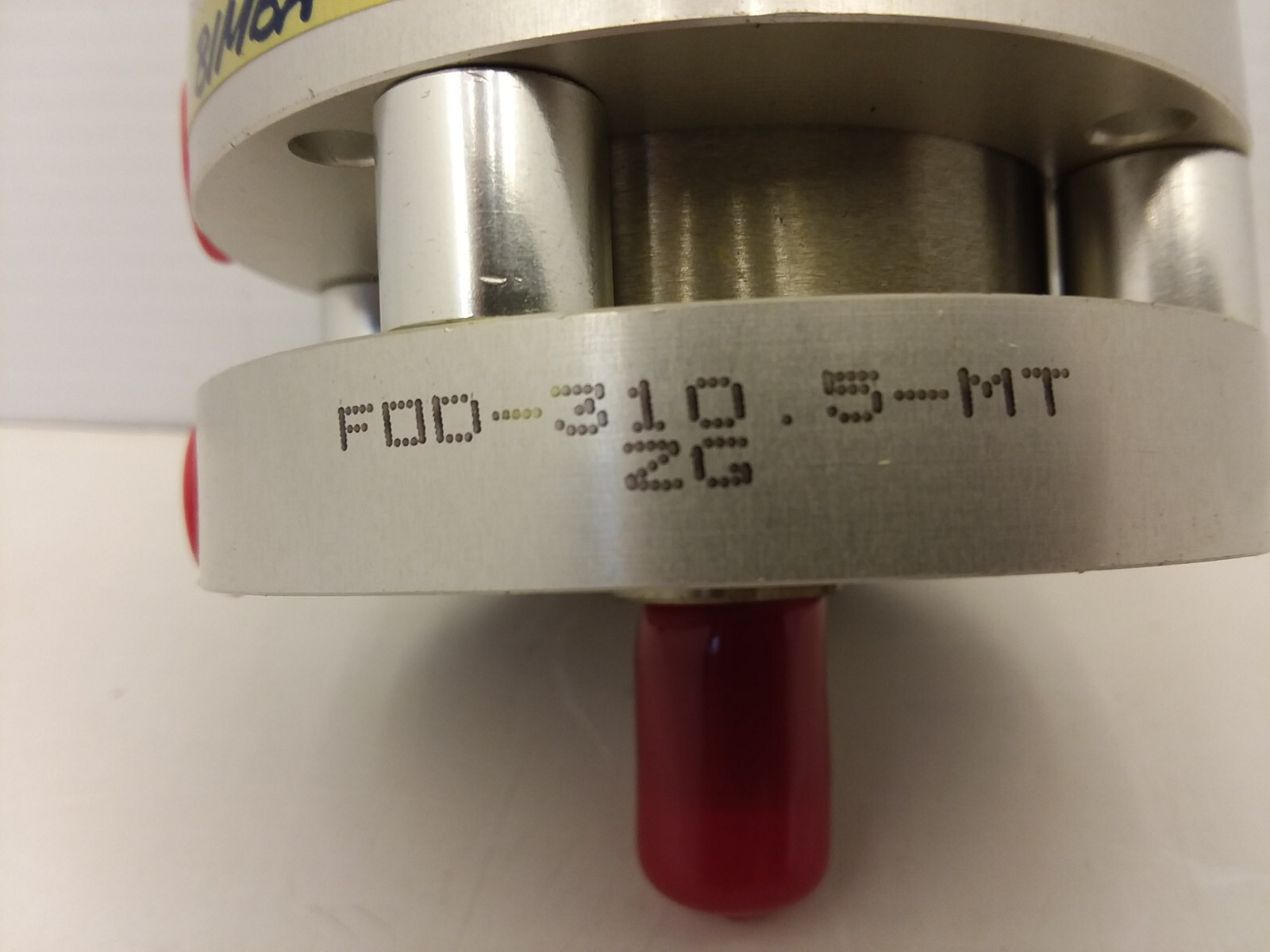 BIMBA FOD-310.5-MT FLAT-1 DOUBLE ACTING PNEUMATIC CYLINDER 2″ BORE 1/2″ STORKE