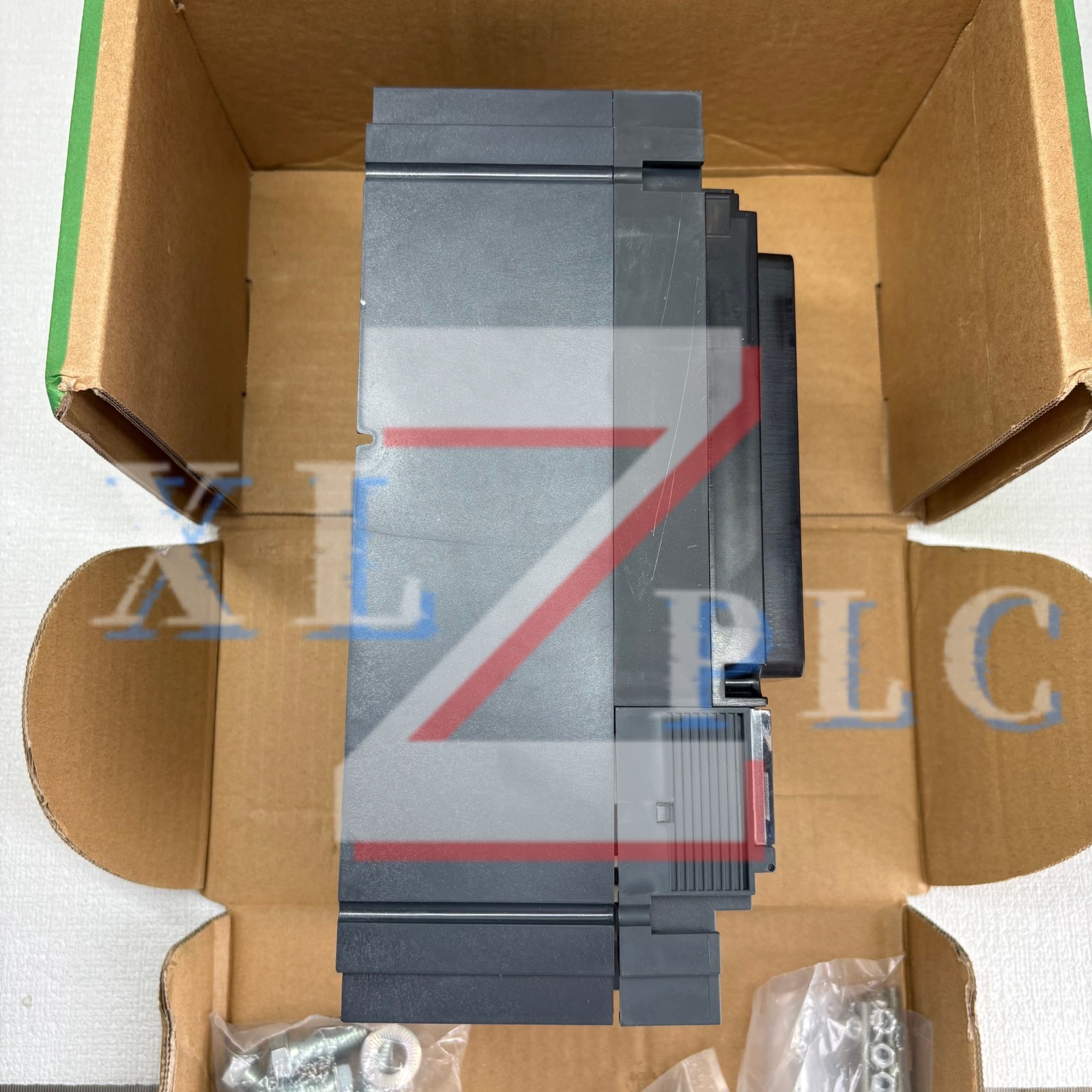 1PCS New Schneider C40F32D400 NSX400F 3P 400A Molded Case Circuit Breaker In Box
