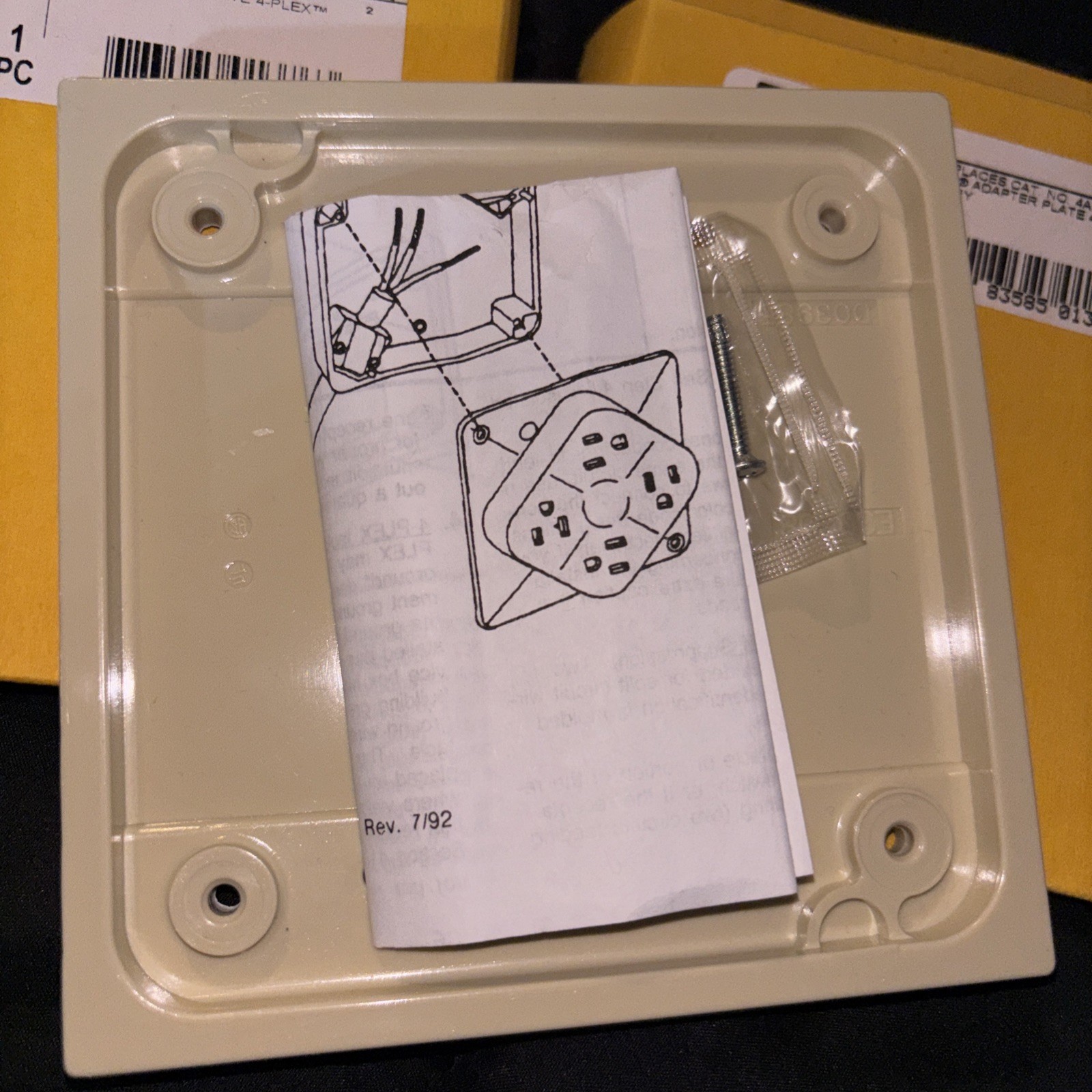 Hubbell Wiring Systems HBL4API 4-Plex Hospital Grade Receptacle (2 units)