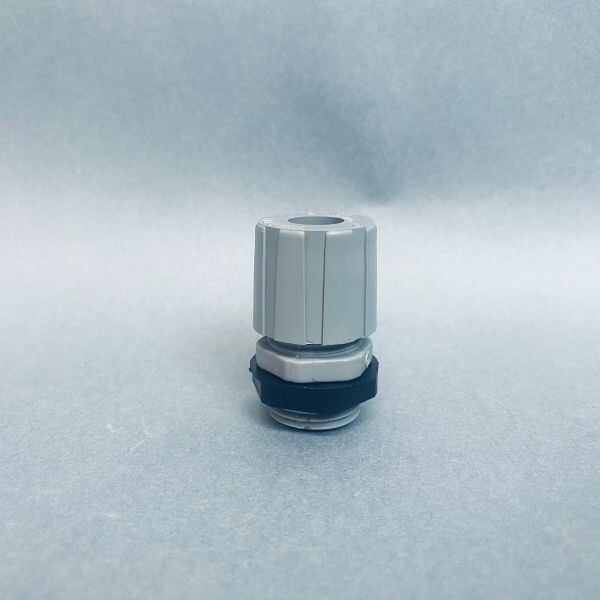 Hubbell Cord Connector 1/2 in. F1 Nylon Lot of 4 Connectors