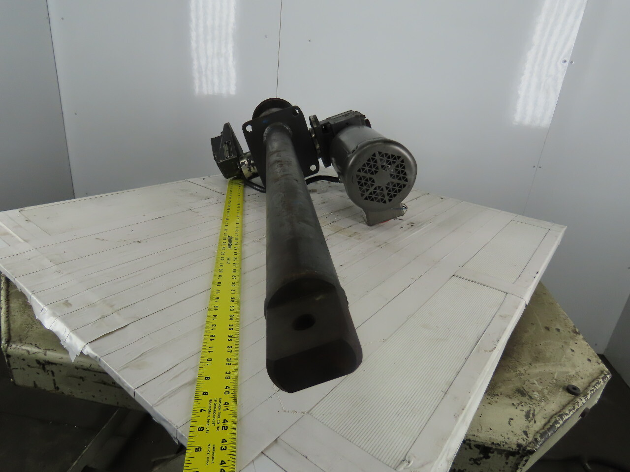 Joyce Dayton 10 Ton 36″ Machine Comdrive Screw Jack W/ 575V 3Ph Motor & Limit