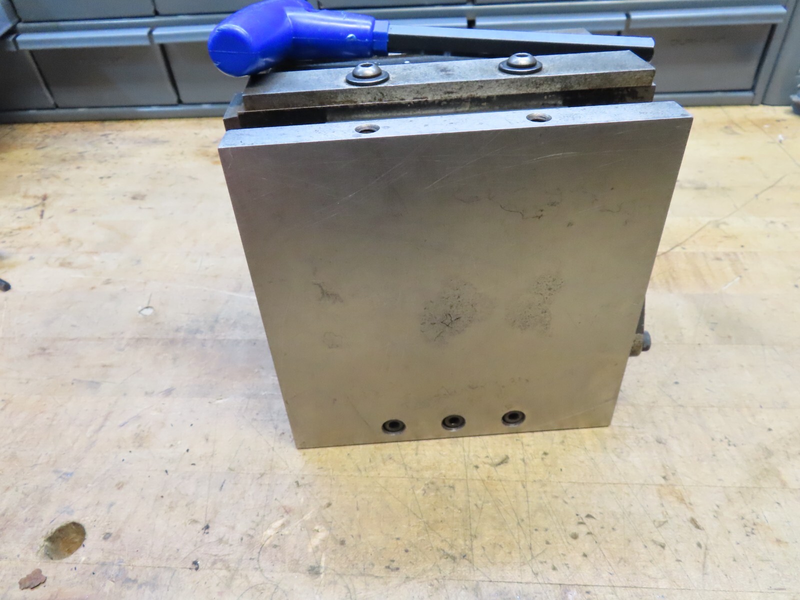 Suburban Tool MC-66-FP S1 6″ X 6″ On/Off magnetic chuck & SP-66 sine plate