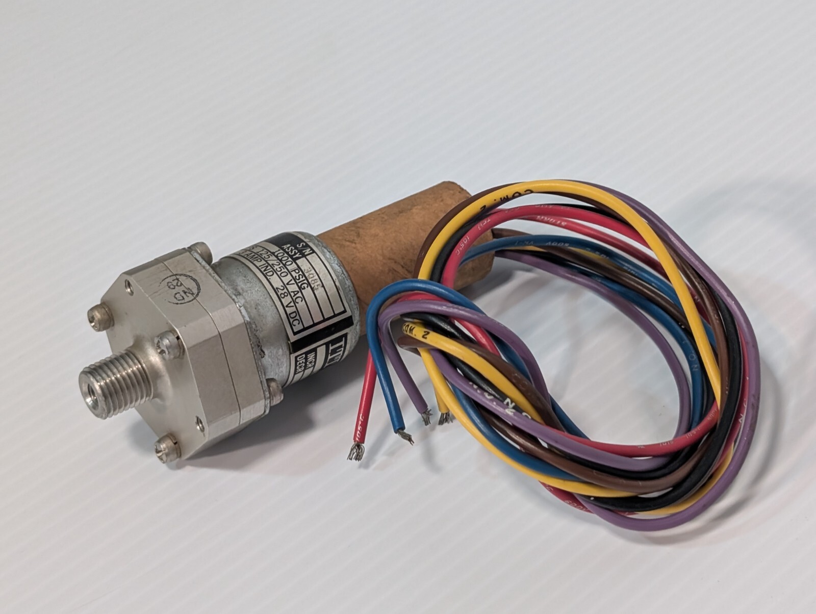 ITT Neo-Dyn 115P1CC3-1516 Pressure Switch 98087, 25PSIG, 5A, 125/250VAC
